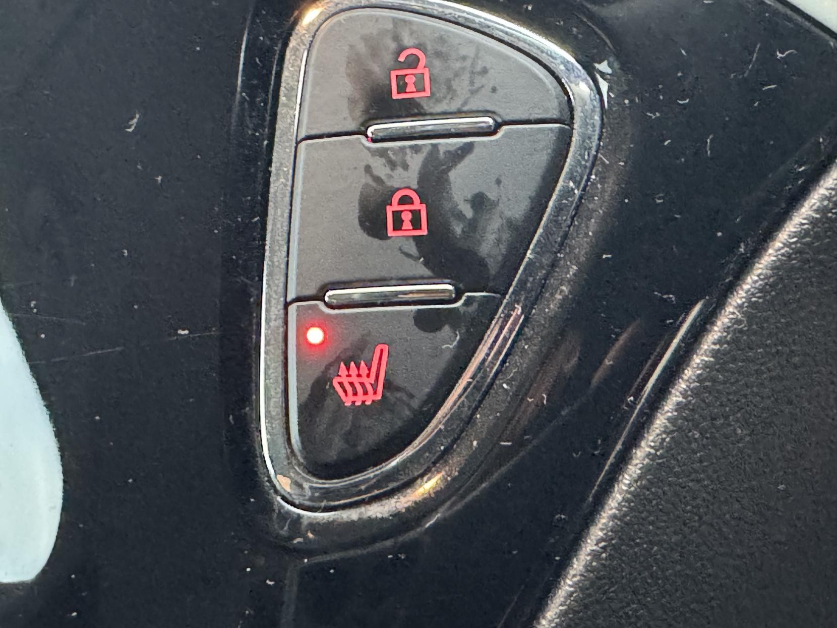 Vauxhall ADAM 1.4i JAM Hatchback 3dr Petrol Manual Euro 6 (87 ps)