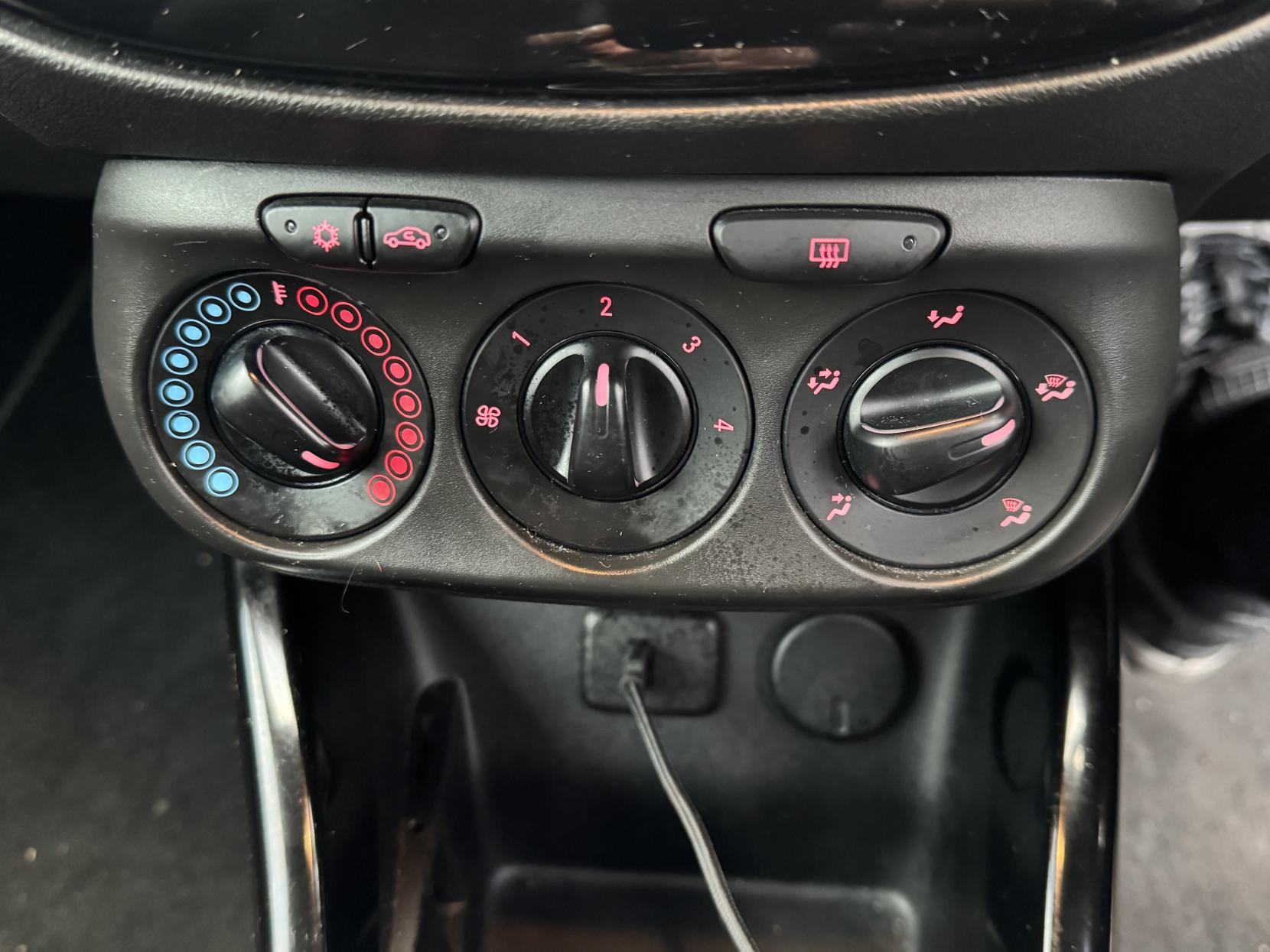 Vauxhall ADAM 1.4i JAM Hatchback 3dr Petrol Manual Euro 6 (87 ps)