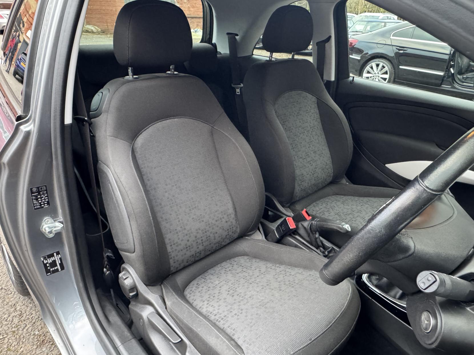 Vauxhall ADAM 1.4i JAM Hatchback 3dr Petrol Manual Euro 6 (87 ps)