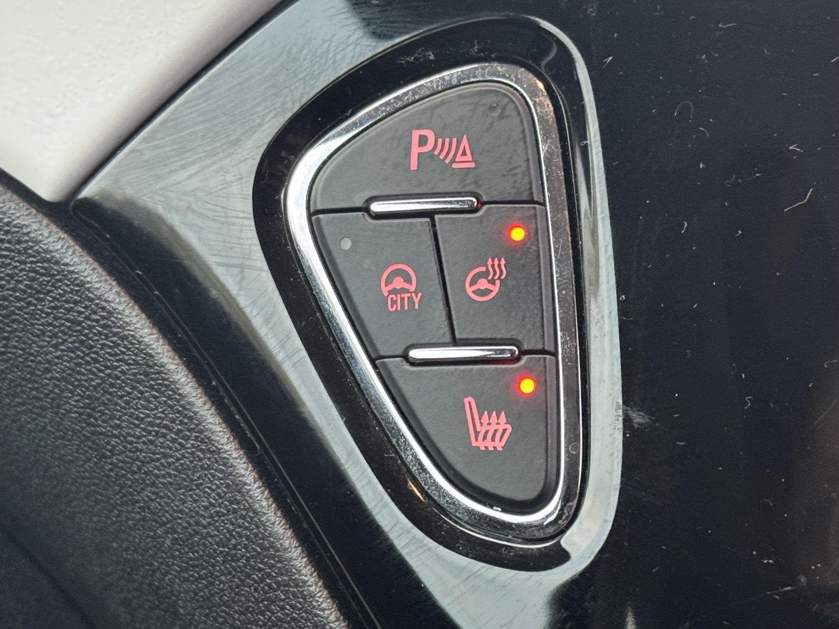 Vauxhall ADAM 1.4i JAM Hatchback 3dr Petrol Manual Euro 6 (87 ps)