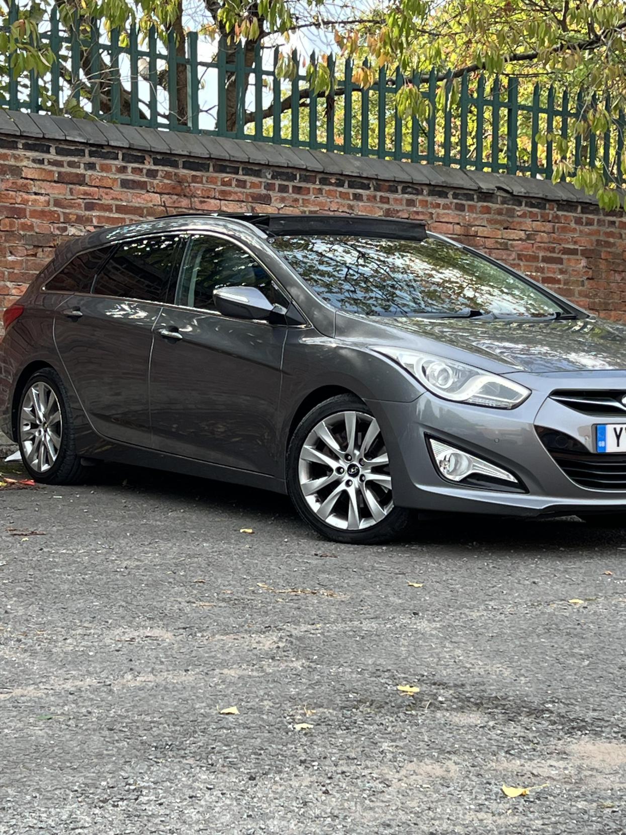 Hyundai i40 1.7 CRDi Premium Estate 5dr Diesel Auto Euro 5 (136 ps)