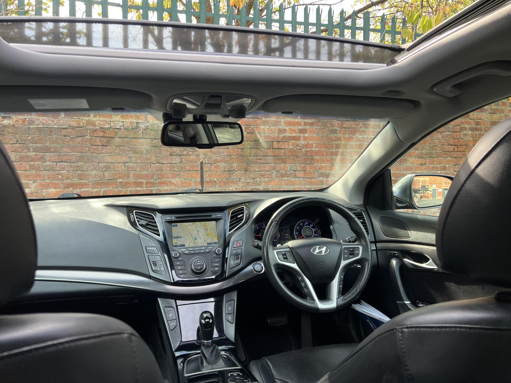 Hyundai i40 1.7 CRDi Premium Estate 5dr Diesel Auto Euro 5 (136 ps)