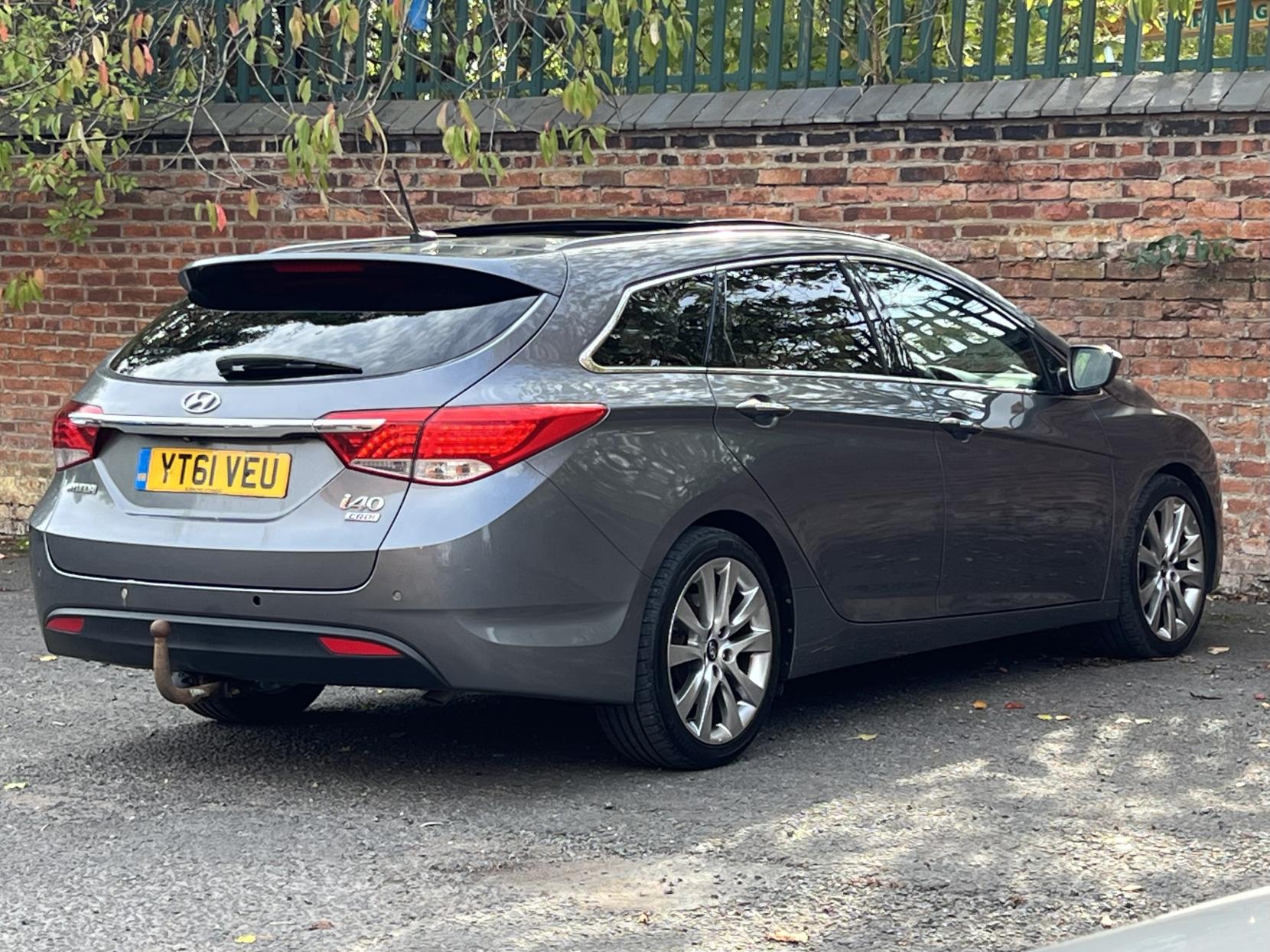 Hyundai i40 1.7 CRDi Premium Estate 5dr Diesel Auto Euro 5 (136 ps)
