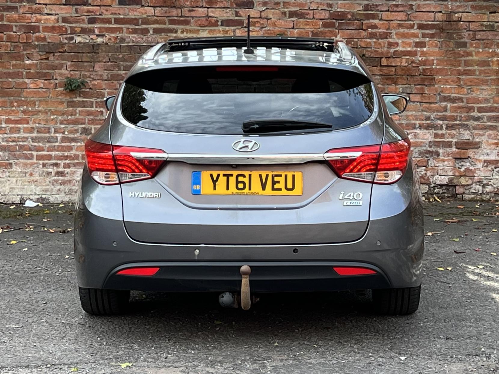 Hyundai i40 1.7 CRDi Premium Estate 5dr Diesel Auto Euro 5 (136 ps)