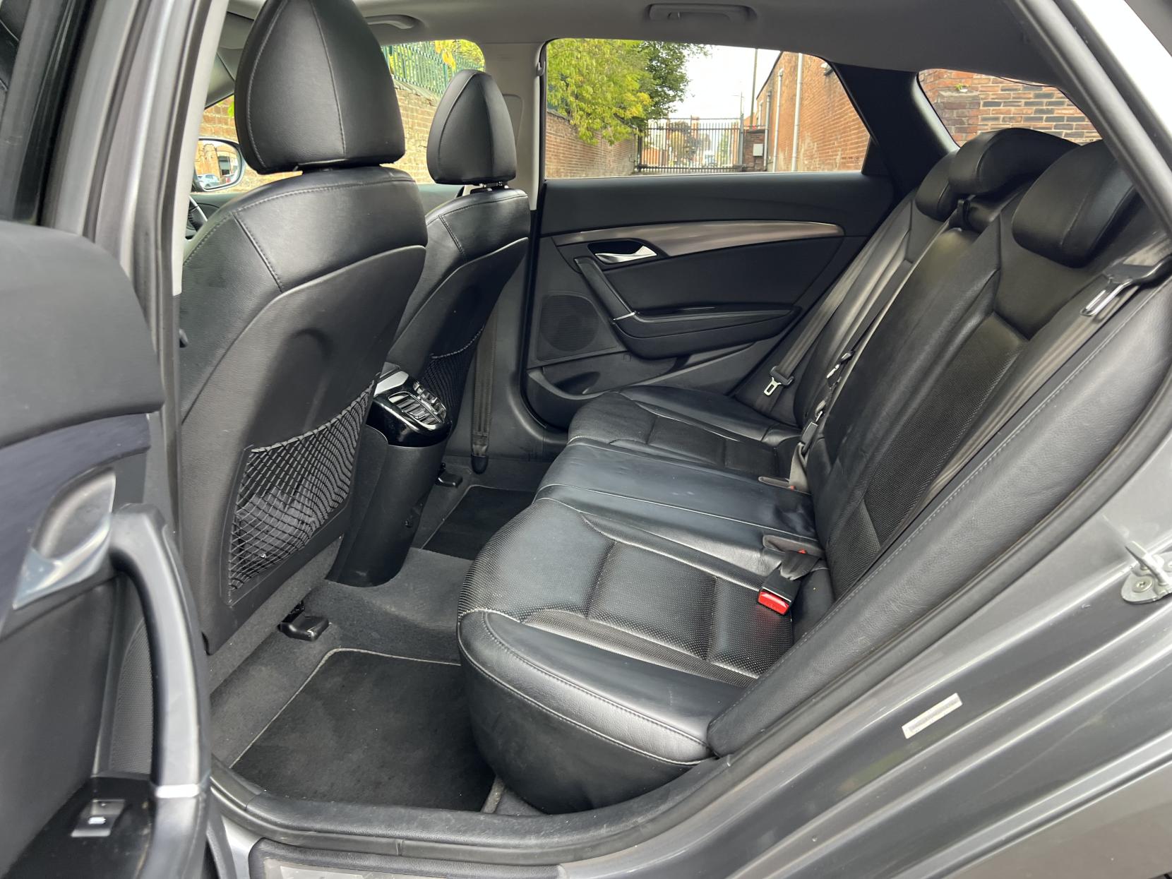 Hyundai i40 1.7 CRDi Premium Estate 5dr Diesel Auto Euro 5 (136 ps)