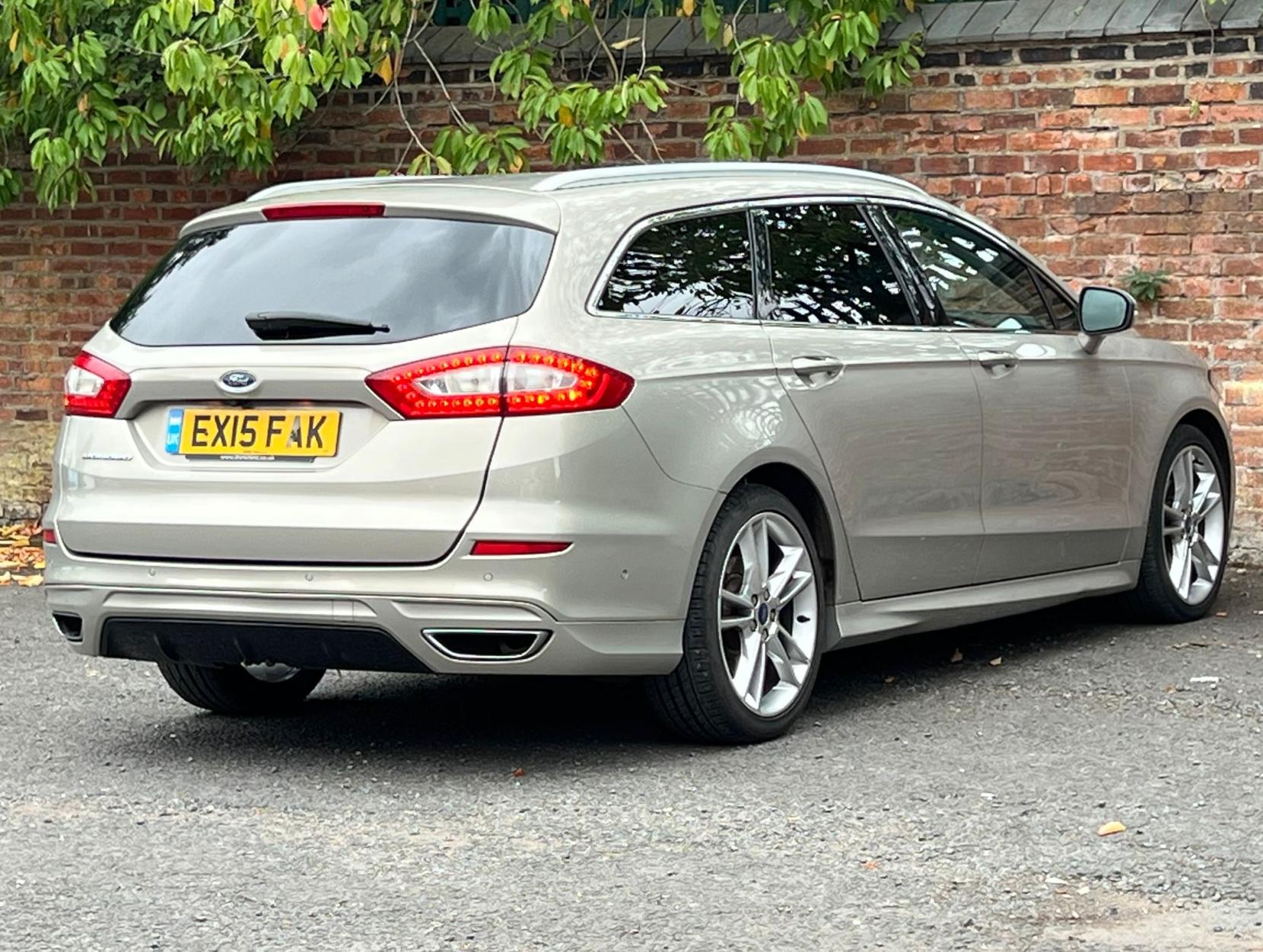 Ford Mondeo 2.0 TDCi Titanium Estate 5dr Diesel Powershift Euro 6 (s/s) (180 ps)