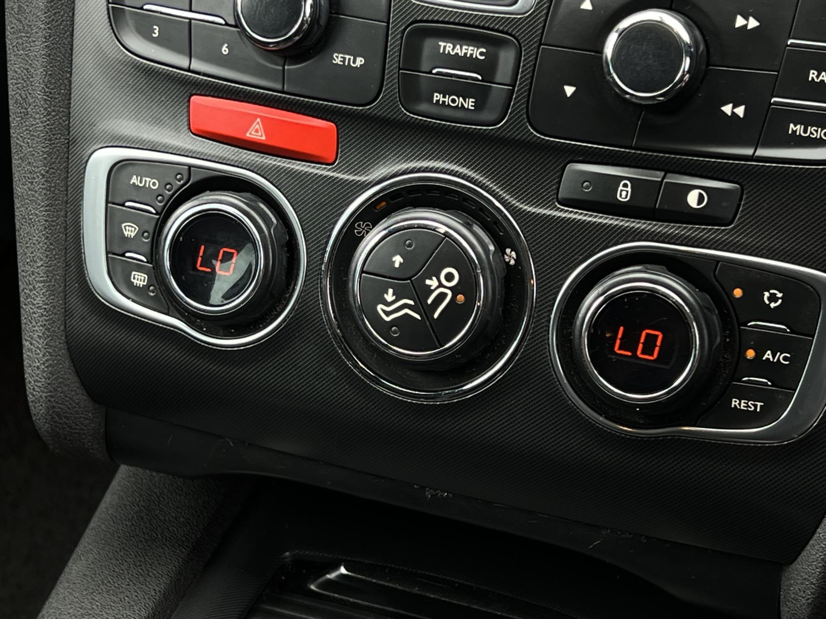 Citroen DS4 1.6 e-HDi Airdream DStyle Hatchback 5dr Diesel EGS6 Euro 5 (s/s) (110 ps)