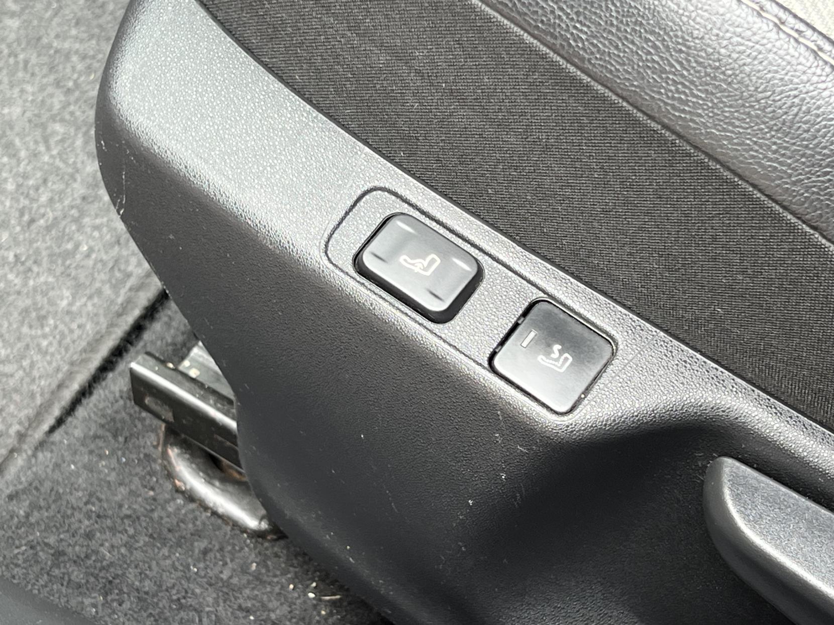 Citroen DS4 1.6 e-HDi Airdream DStyle Hatchback 5dr Diesel EGS6 Euro 5 (s/s) (110 ps)