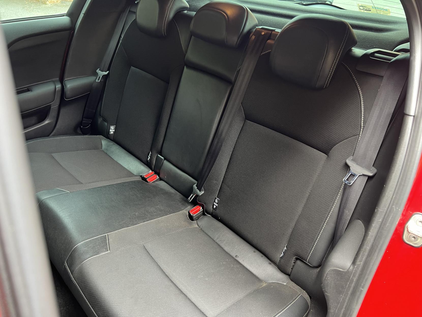 Citroen DS4 1.6 e-HDi Airdream DStyle Hatchback 5dr Diesel EGS6 Euro 5 (s/s) (110 ps)