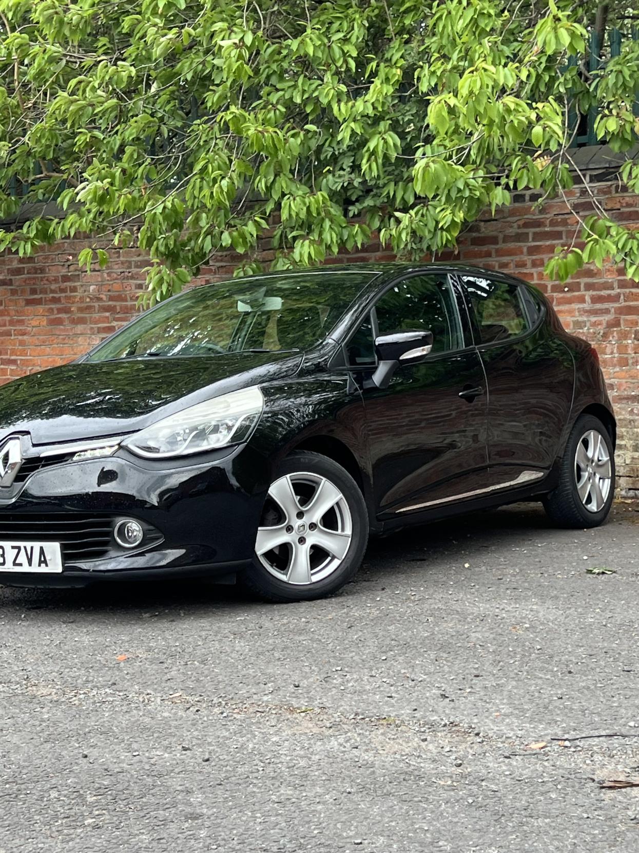 Renault Clio 1.5 dCi Dynamique MediaNav Hatchback 5dr Diesel Manual Euro 5 (s/s) (90 ps)