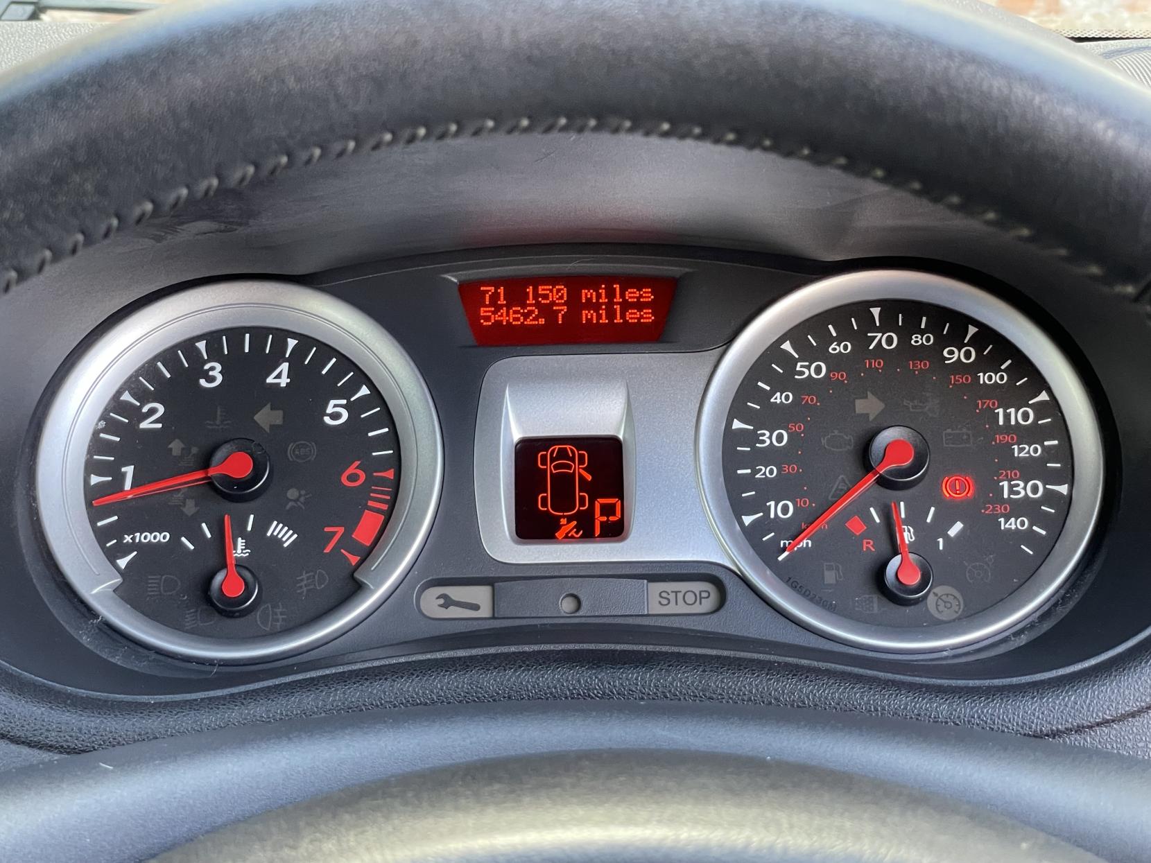 Renault Clio 1.6 VVT Initiale TomTom Hatchback 5dr Petrol Auto Euro 5 (111 ps)