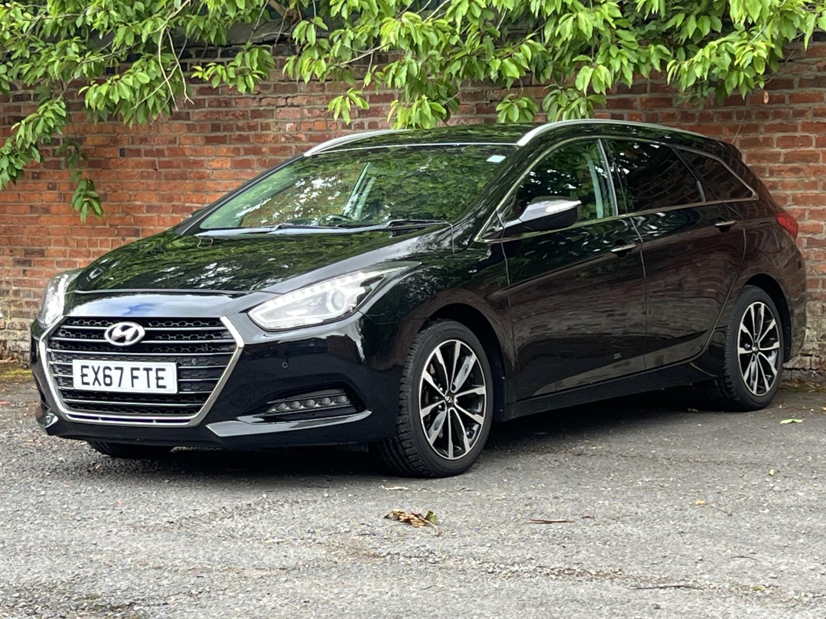 Hyundai i40 1.7 CRDi Blue Drive SE Nav Tourer 5dr Diesel DCT Euro 6 (s/s) (141 ps)