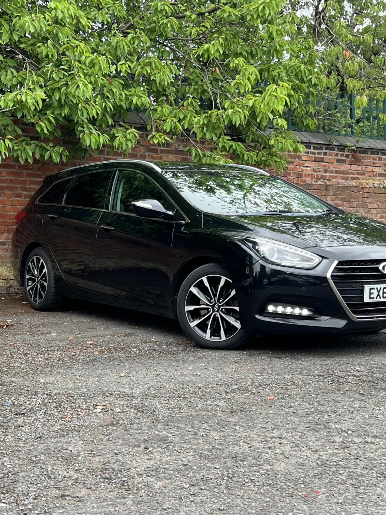 Hyundai i40 1.7 CRDi Blue Drive SE Nav Tourer 5dr Diesel DCT Euro 6 (s/s) (141 ps)