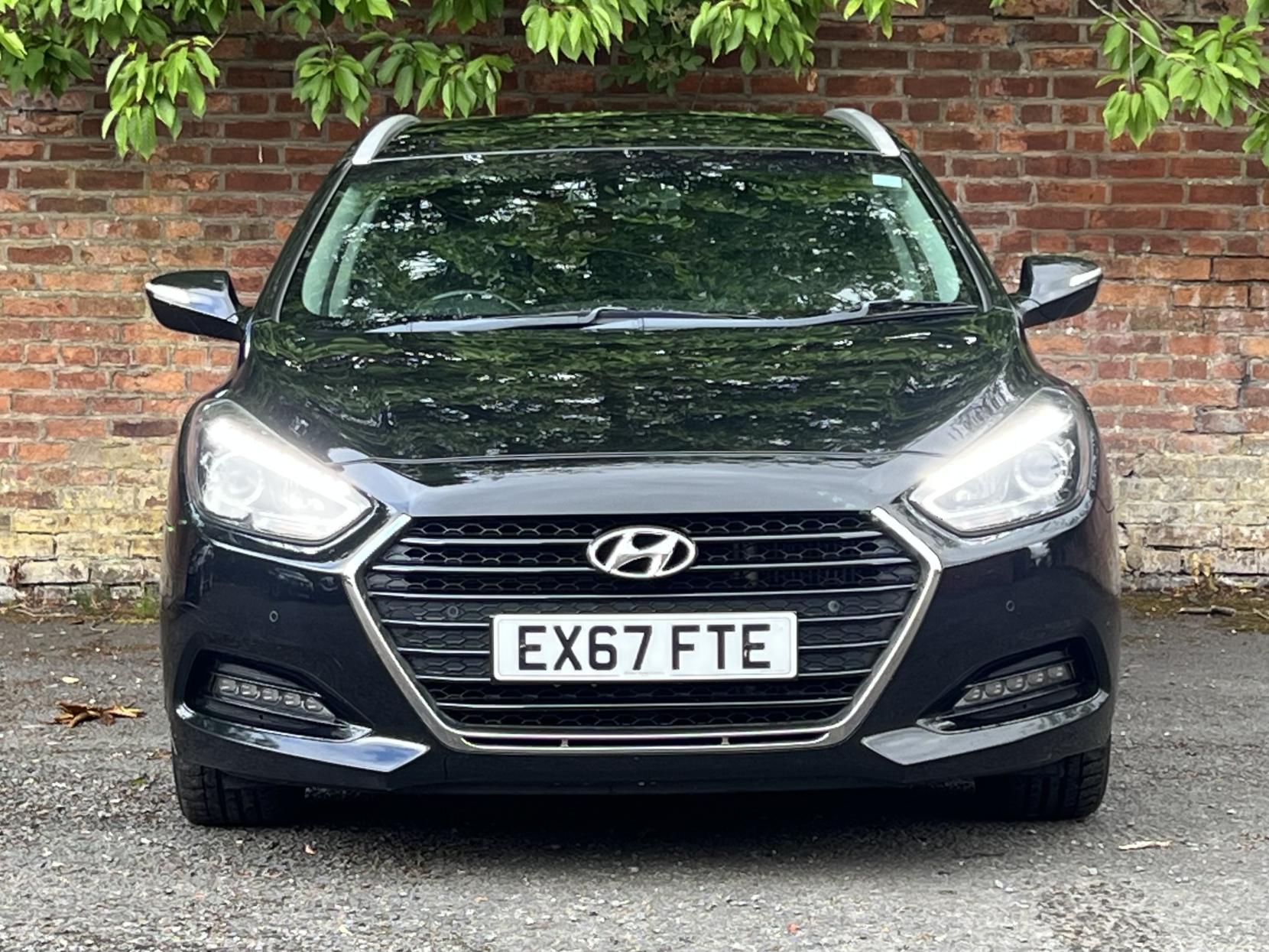 Hyundai i40 1.7 CRDi Blue Drive SE Nav Tourer 5dr Diesel DCT Euro 6 (s/s) (141 ps)