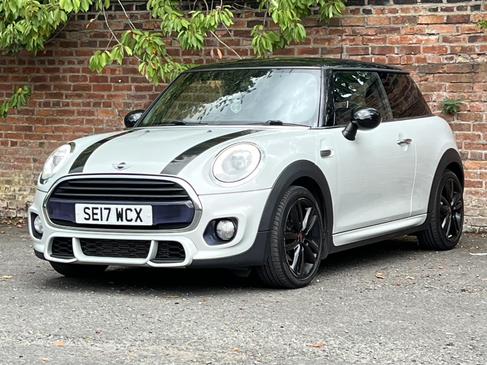 MINI Hatch 1.5 Cooper D Hatchback 3dr Diesel Auto Euro 6 (s/s) (116 ps)