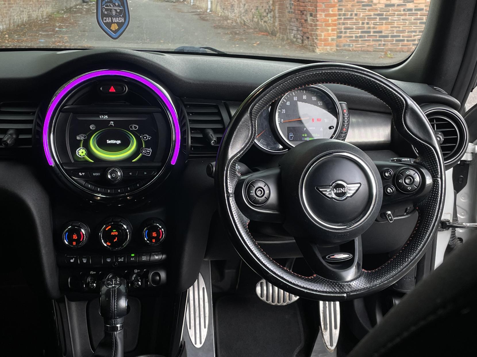 MINI Hatch 1.5 Cooper D Hatchback 3dr Diesel Auto Euro 6 (s/s) (116 ps)