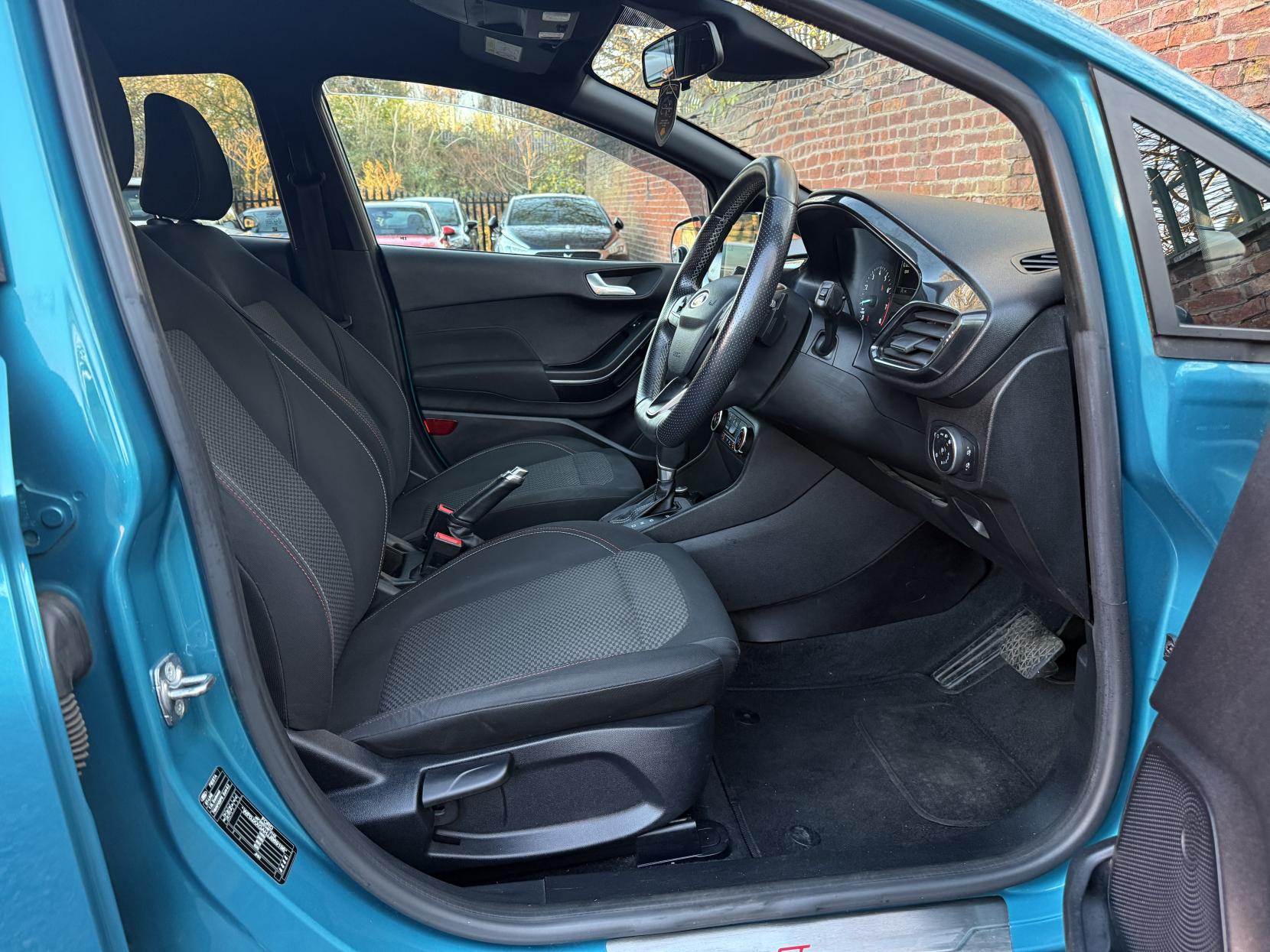 Ford Fiesta 1.0T EcoBoost GPF ST-Line Hatchback 5dr Petrol Auto Euro 6 (s/s) (100 ps)