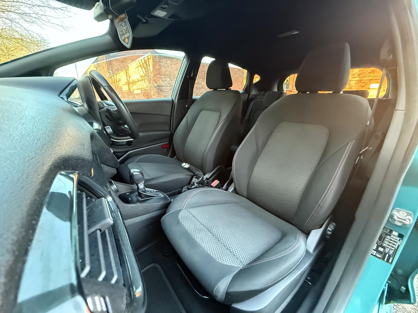 Ford Fiesta 1.0T EcoBoost GPF ST-Line Hatchback 5dr Petrol Auto Euro 6 (s/s) (100 ps)