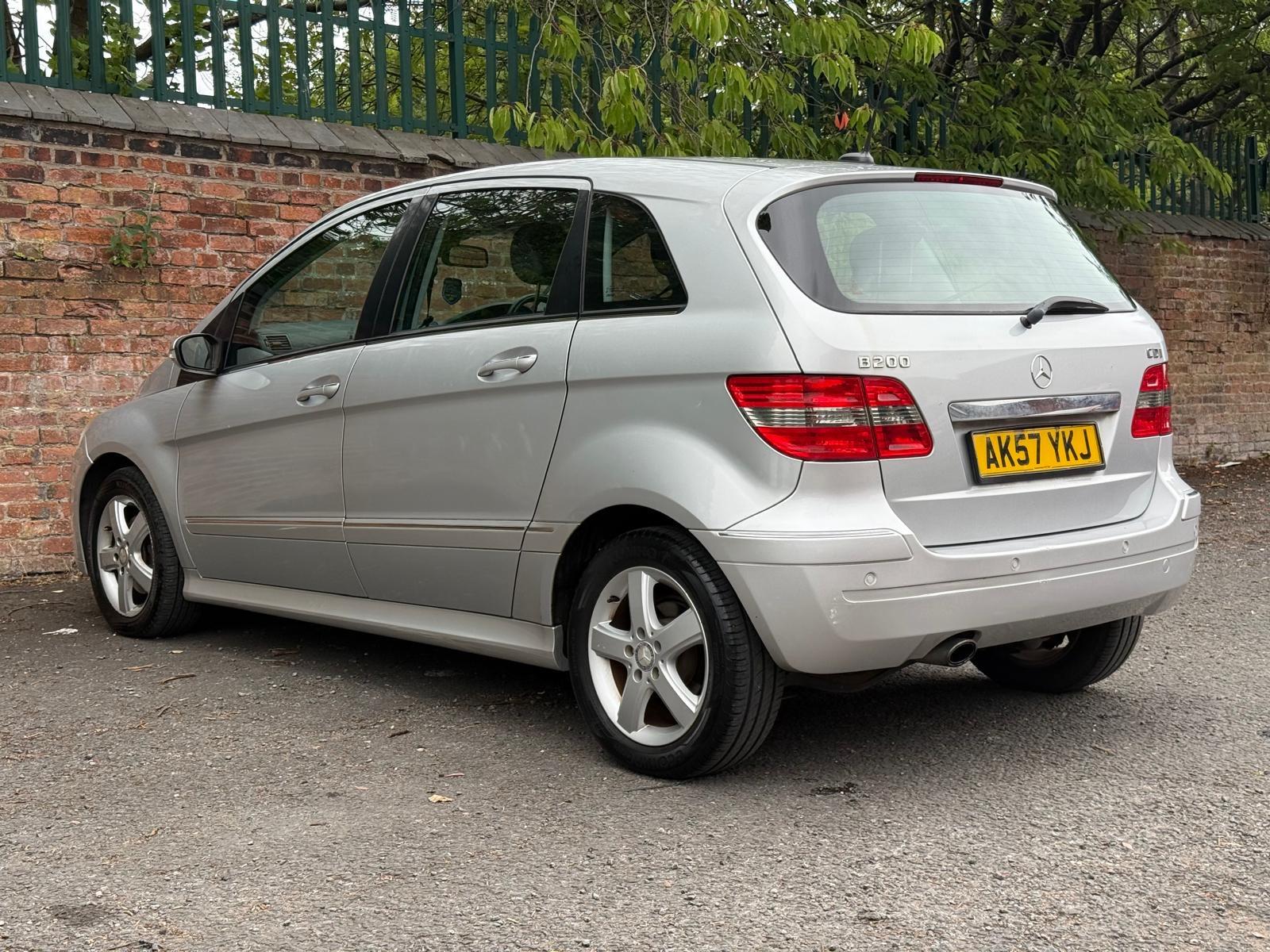 Mercedes-Benz B Class 2.0 B200 SE MPV 5dr Diesel CVT (159 g/km, 140 bhp)