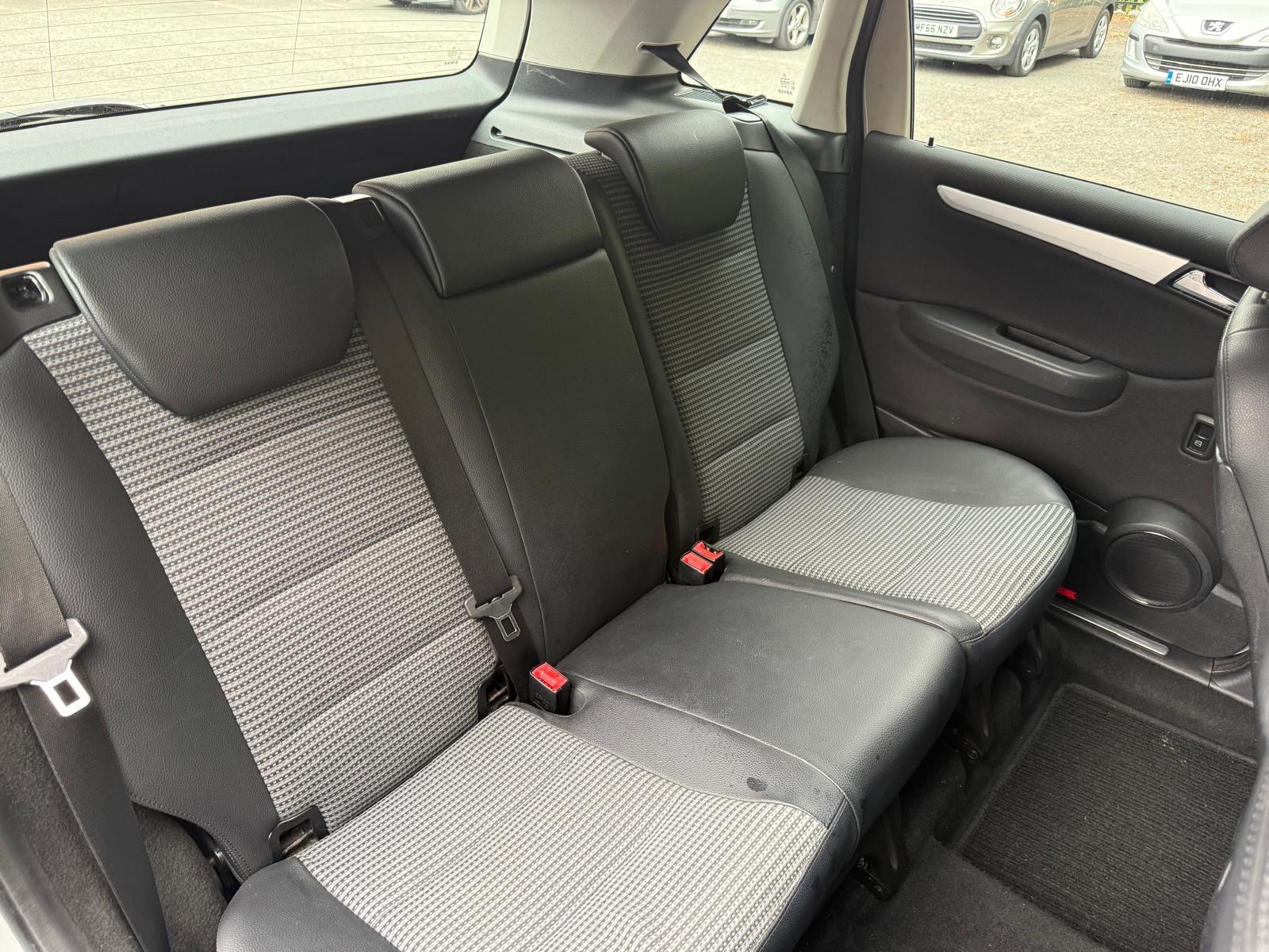 Mercedes-Benz B Class 2.0 B200 SE MPV 5dr Diesel CVT (159 g/km, 140 bhp)