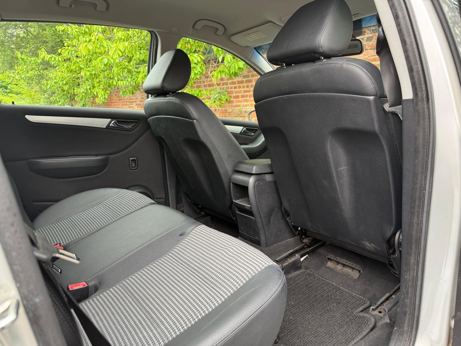 Mercedes-Benz B Class 2.0 B200 SE MPV 5dr Diesel CVT (159 g/km, 140 bhp)