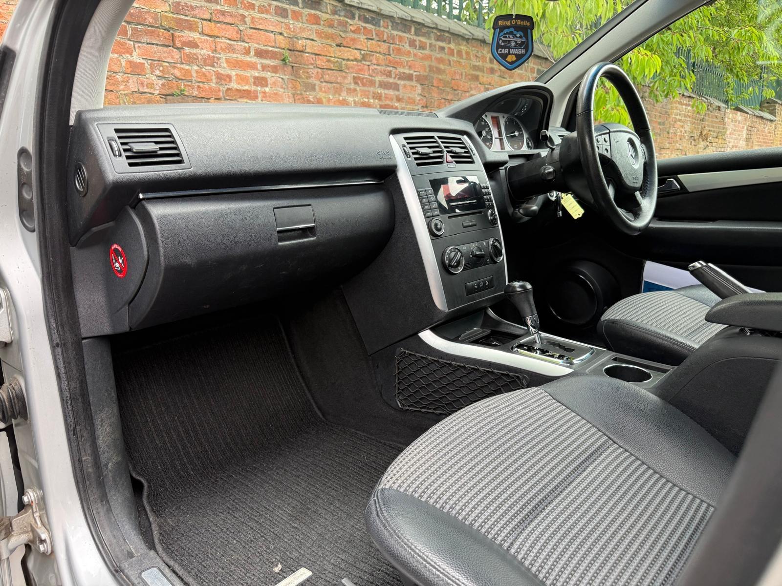 Mercedes-Benz B Class 2.0 B200 SE MPV 5dr Diesel CVT (159 g/km, 140 bhp)
