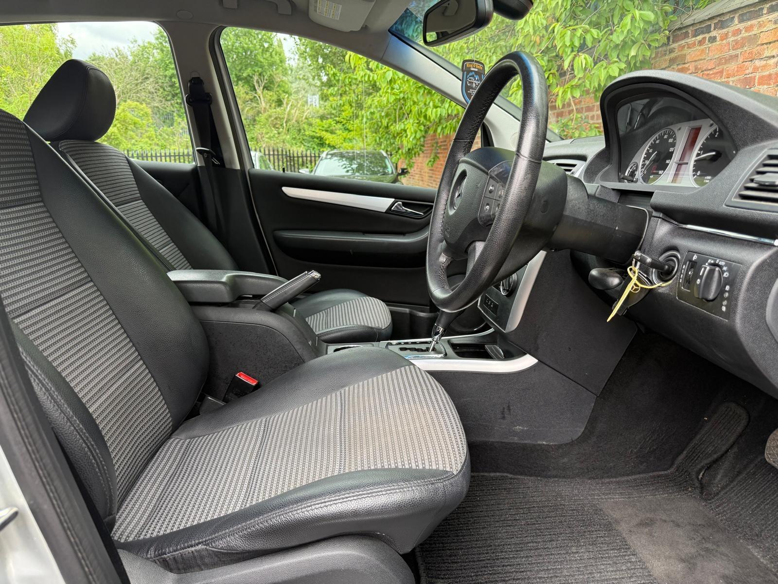 Mercedes-Benz B Class 2.0 B200 SE MPV 5dr Diesel CVT (159 g/km, 140 bhp)