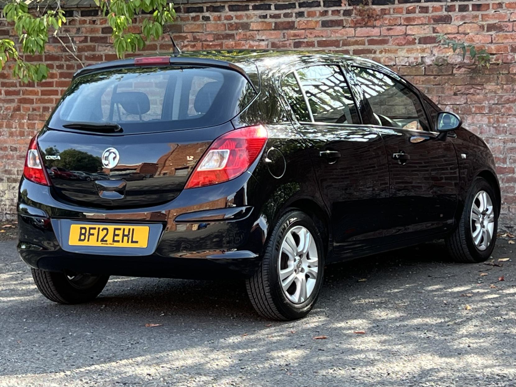 Vauxhall Corsa 1.2 16V Exclusiv Hatchback 5dr Petrol Easytronic Euro 5 (A/C) (85 ps)