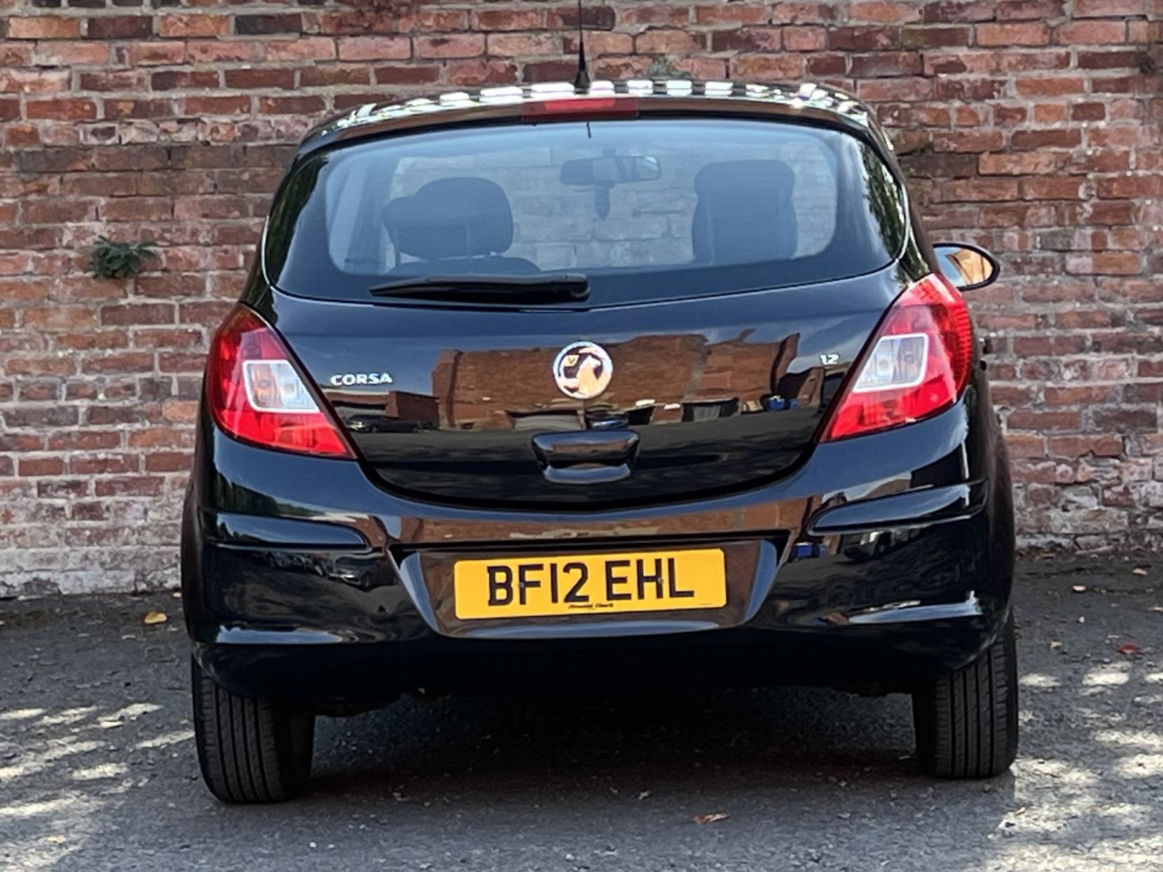 Vauxhall Corsa 1.2 16V Exclusiv Hatchback 5dr Petrol Easytronic Euro 5 (A/C) (85 ps)