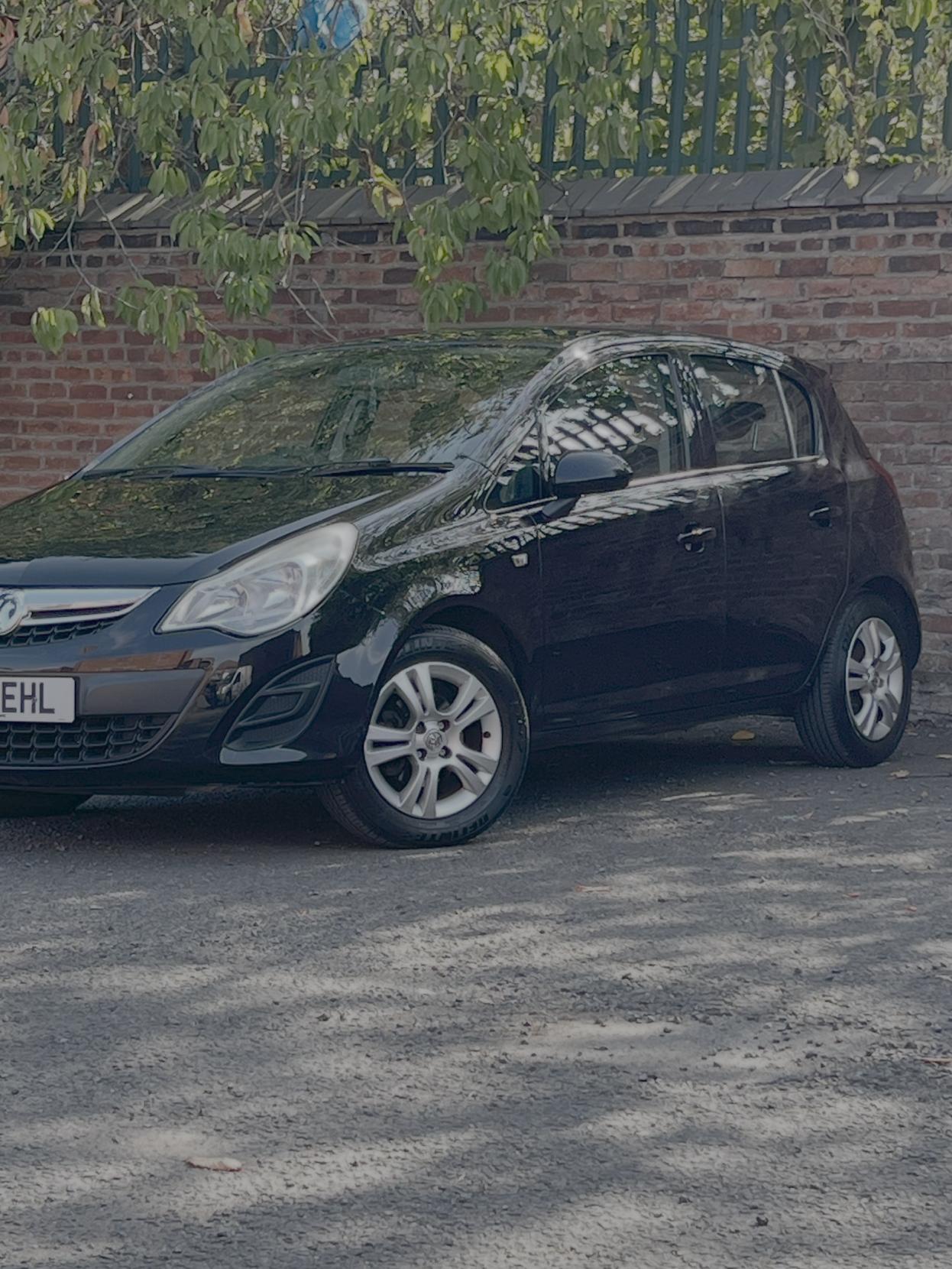 Vauxhall Corsa 1.2 16V Exclusiv Hatchback 5dr Petrol Easytronic Euro 5 (A/C) (85 ps)