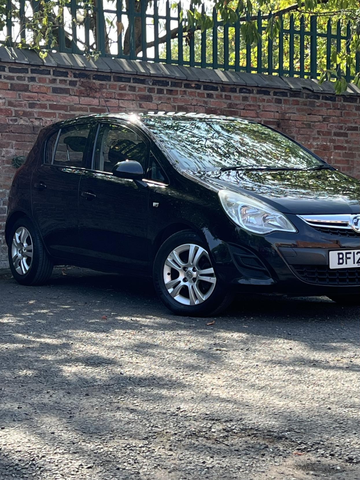 Vauxhall Corsa 1.2 16V Exclusiv Hatchback 5dr Petrol Easytronic Euro 5 (A/C) (85 ps)