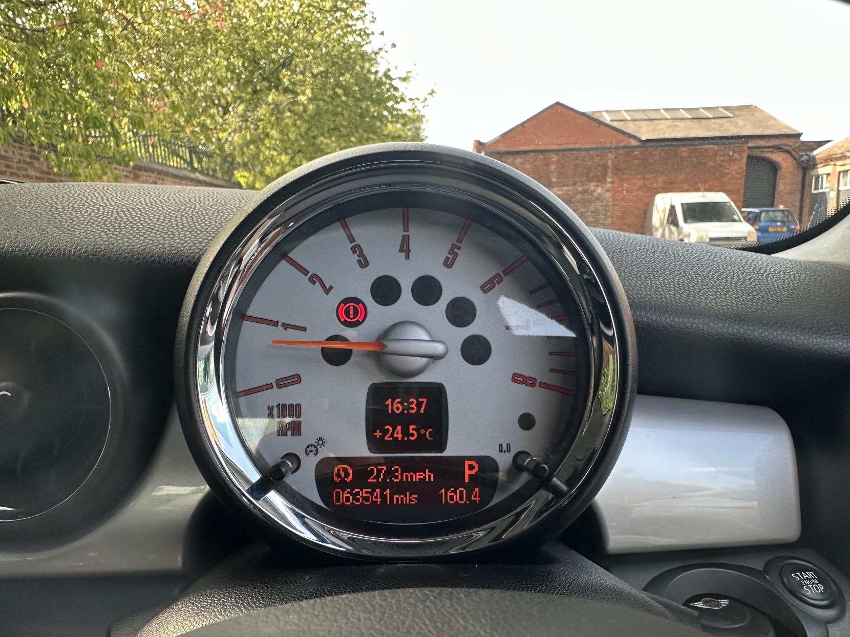 MINI Hatch 1.4 One Hatchback 3dr Petrol Steptronic Euro 4 (95 ps)