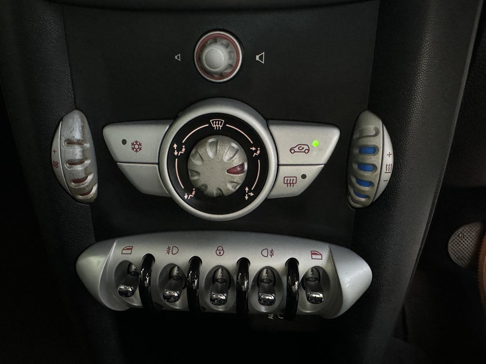 MINI Hatch 1.4 One Hatchback 3dr Petrol Steptronic Euro 4 (95 ps)