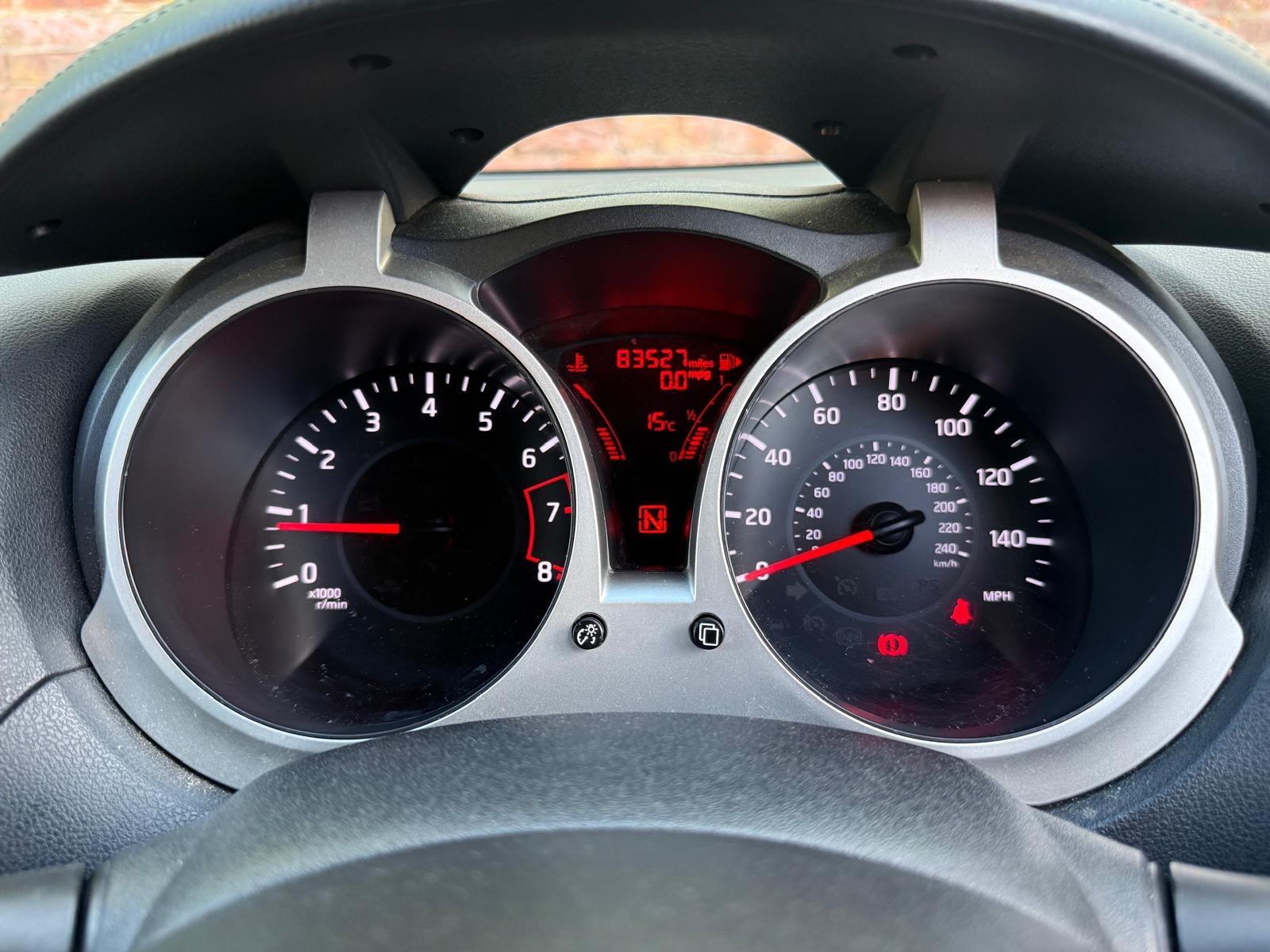 Nissan Juke 1.6 Acenta Premium SUV 5dr Petrol XTRON Euro 5 (117 ps)