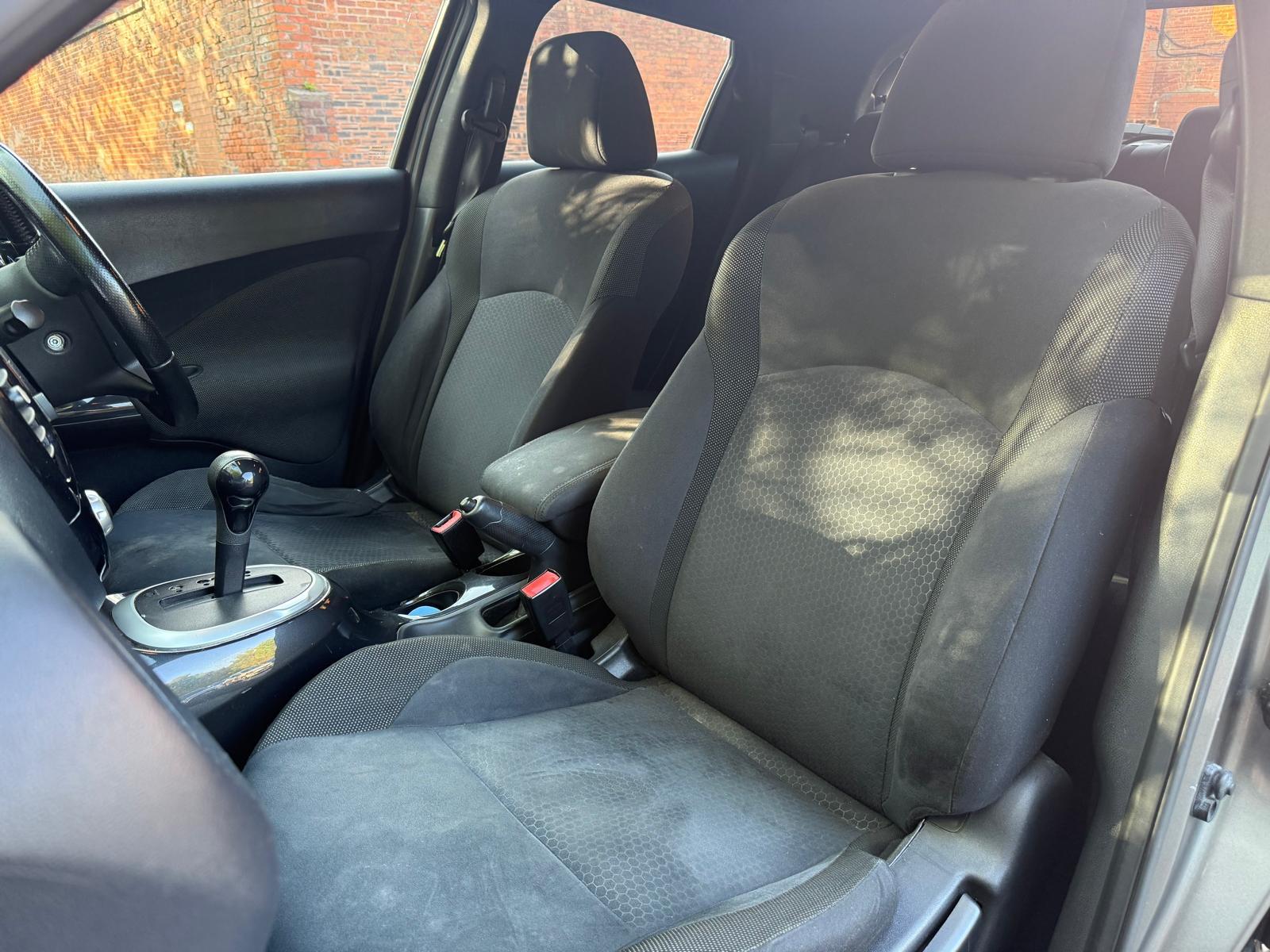 Nissan Juke 1.6 Acenta Premium SUV 5dr Petrol XTRON Euro 5 (117 ps)