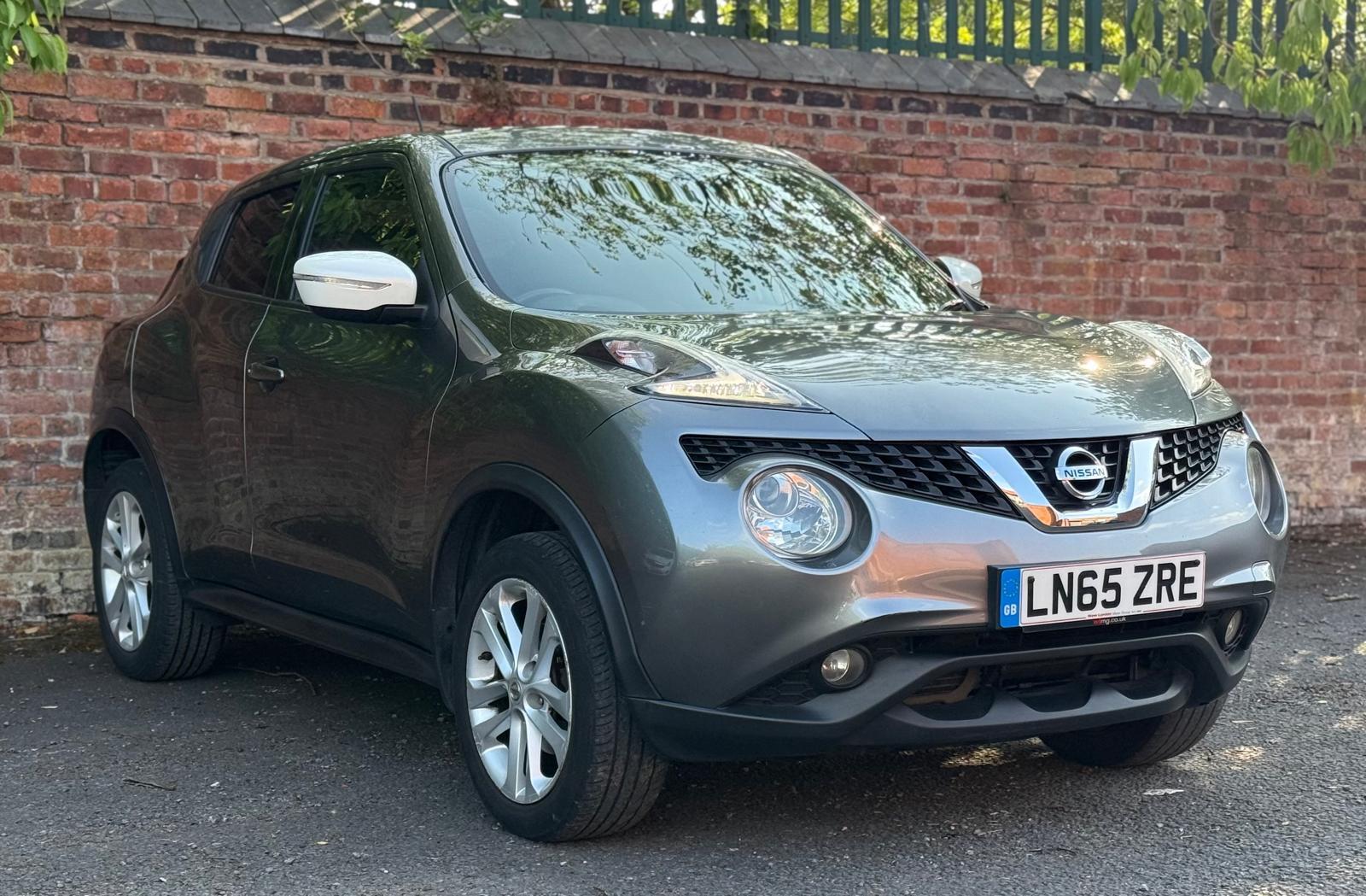 Nissan Juke 1.6 Acenta Premium SUV 5dr Petrol XTRON Euro 5 (117 ps)