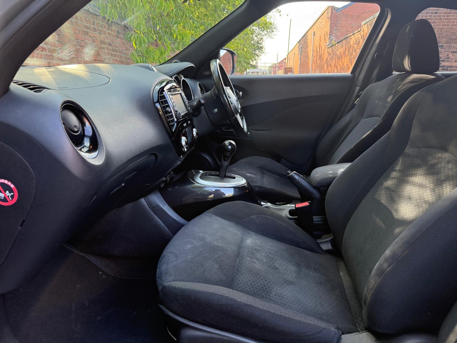 Nissan Juke 1.6 Acenta Premium SUV 5dr Petrol XTRON Euro 5 (117 ps)