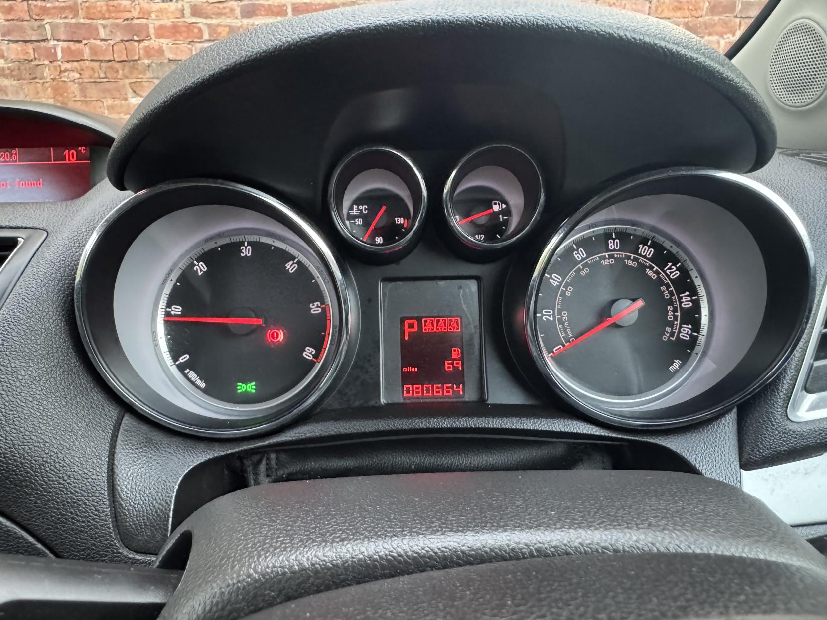 Vauxhall Mokka 1.7 CDTi Exclusiv SUV 5dr Diesel Auto 2WD Euro 5 (130 ps)