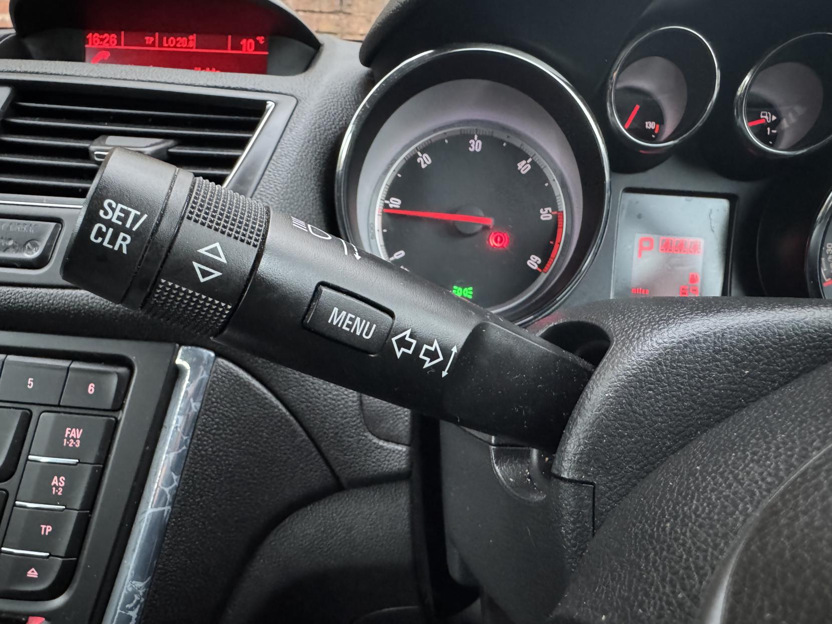 Vauxhall Mokka 1.7 CDTi Exclusiv SUV 5dr Diesel Auto 2WD Euro 5 (130 ps)