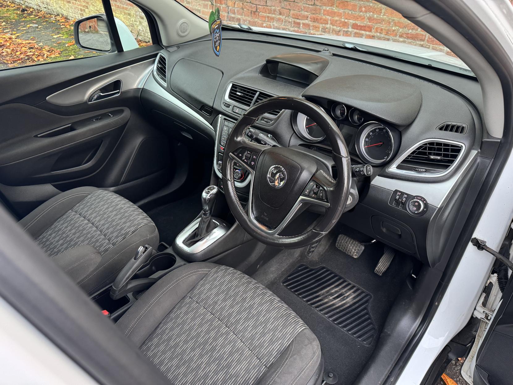 Vauxhall Mokka 1.7 CDTi Exclusiv SUV 5dr Diesel Auto 2WD Euro 5 (130 ps)