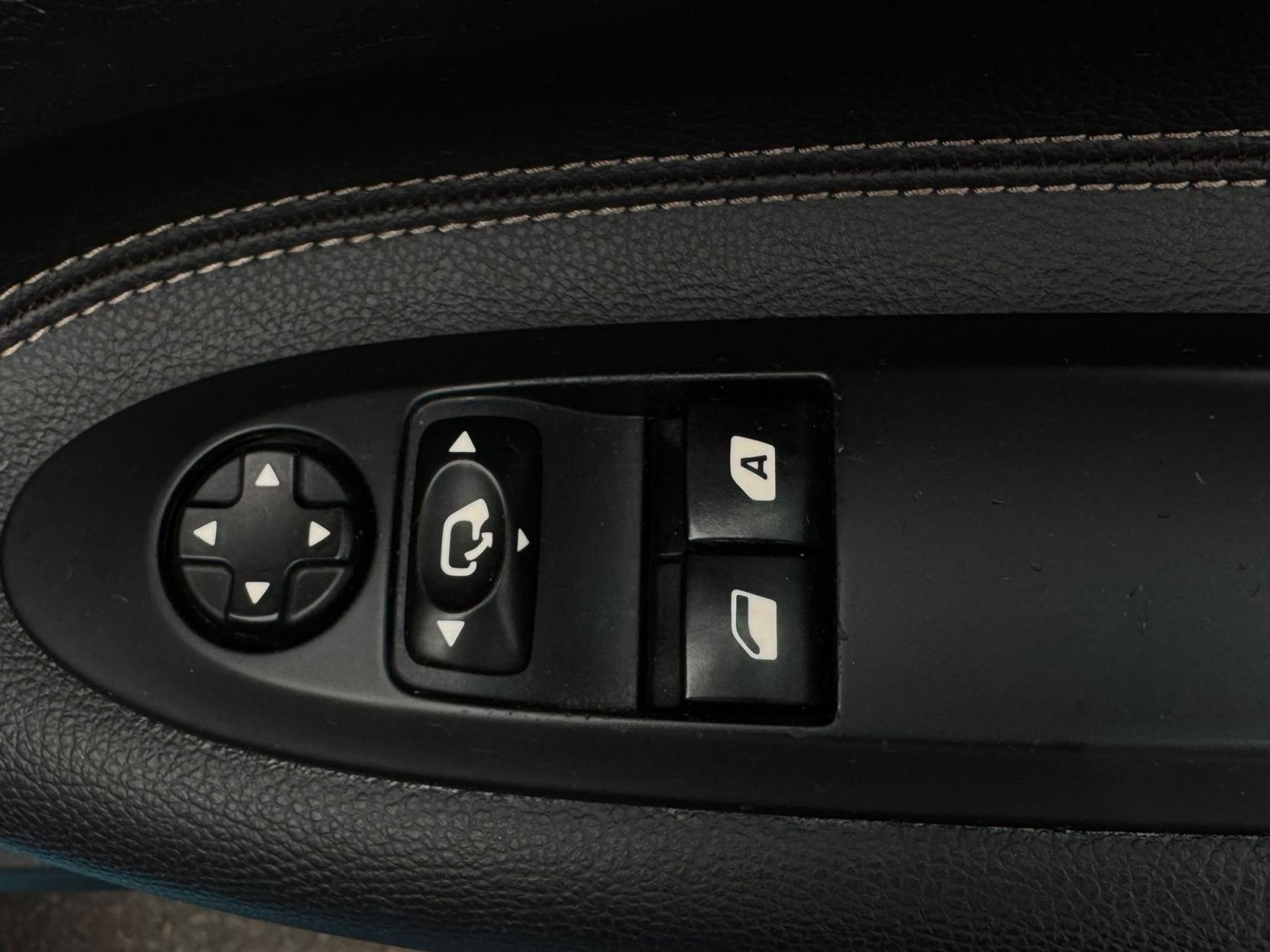 DS AUTOMOBILES DS 3 1.2 PureTech Elegance Hatchback 3dr Petrol EAT6 Euro 6 (s/s) (110 ps)