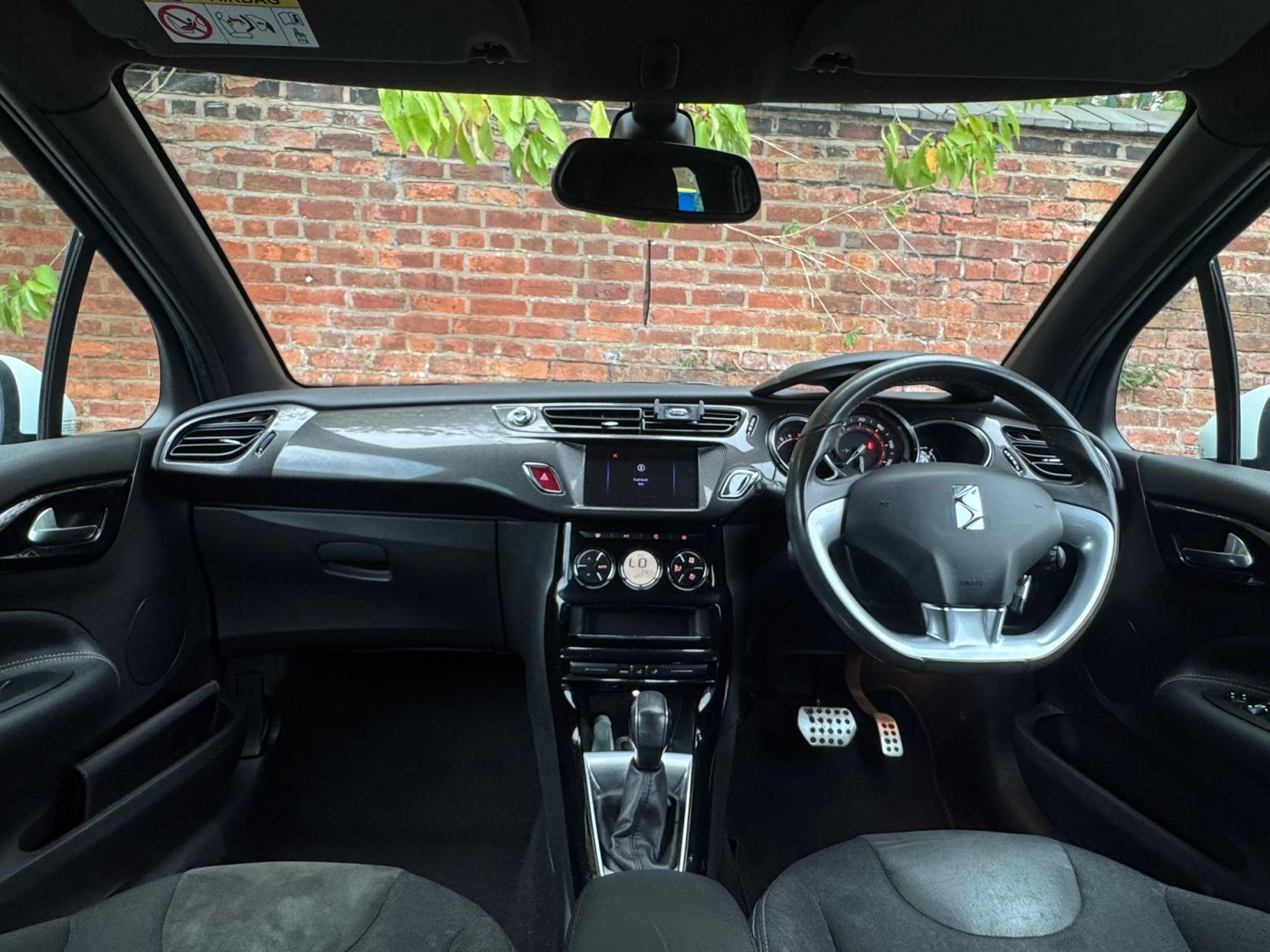 DS AUTOMOBILES DS 3 1.2 PureTech Elegance Hatchback 3dr Petrol EAT6 Euro 6 (s/s) (110 ps)