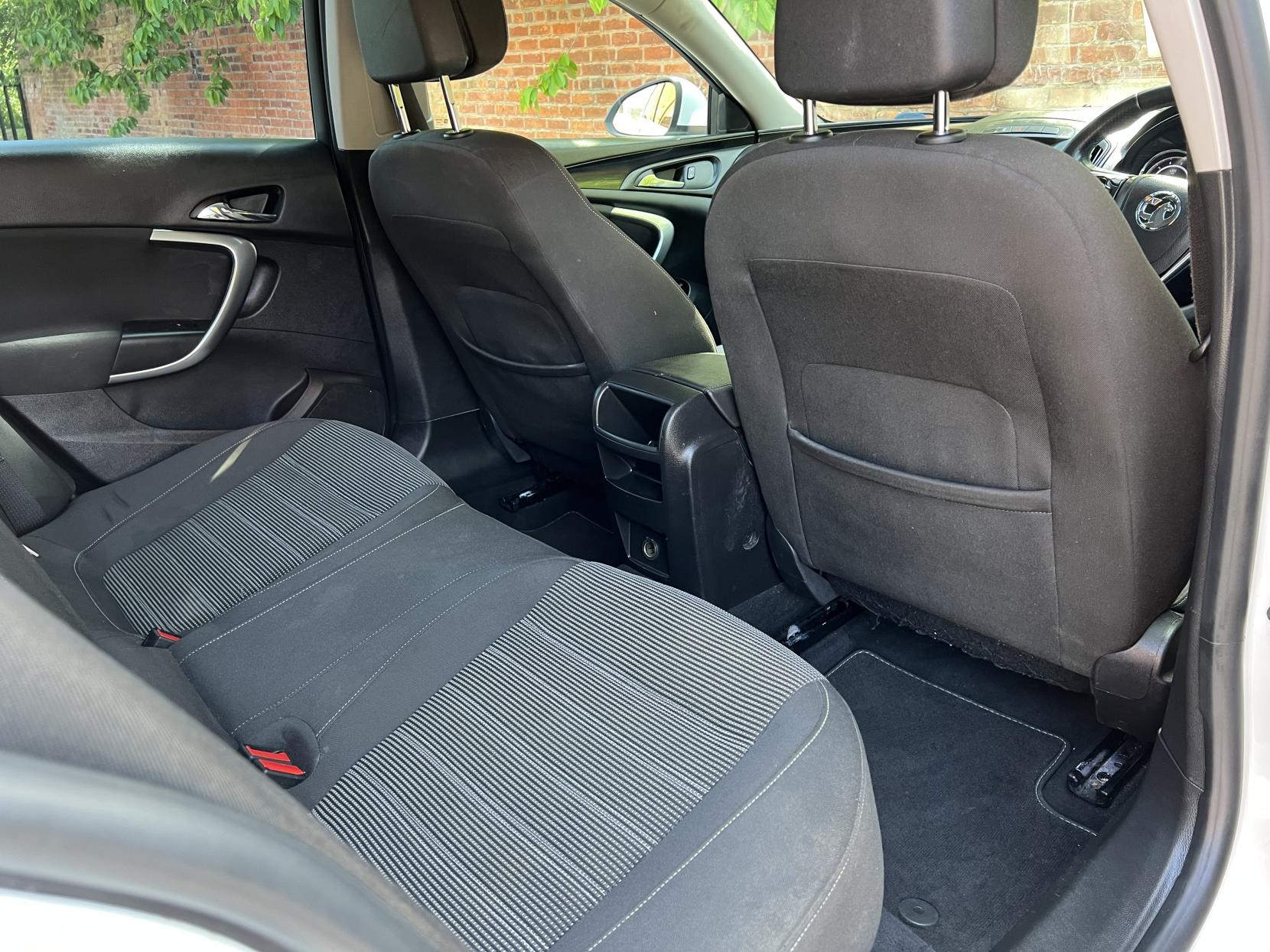Vauxhall Insignia 1.6