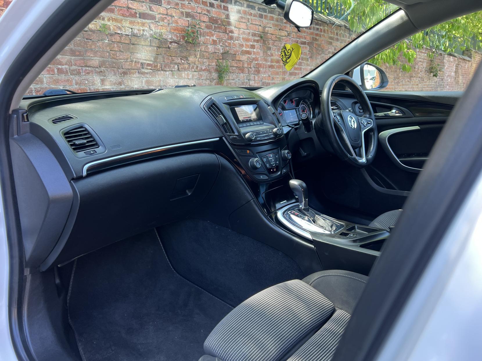 Vauxhall Insignia 1.6