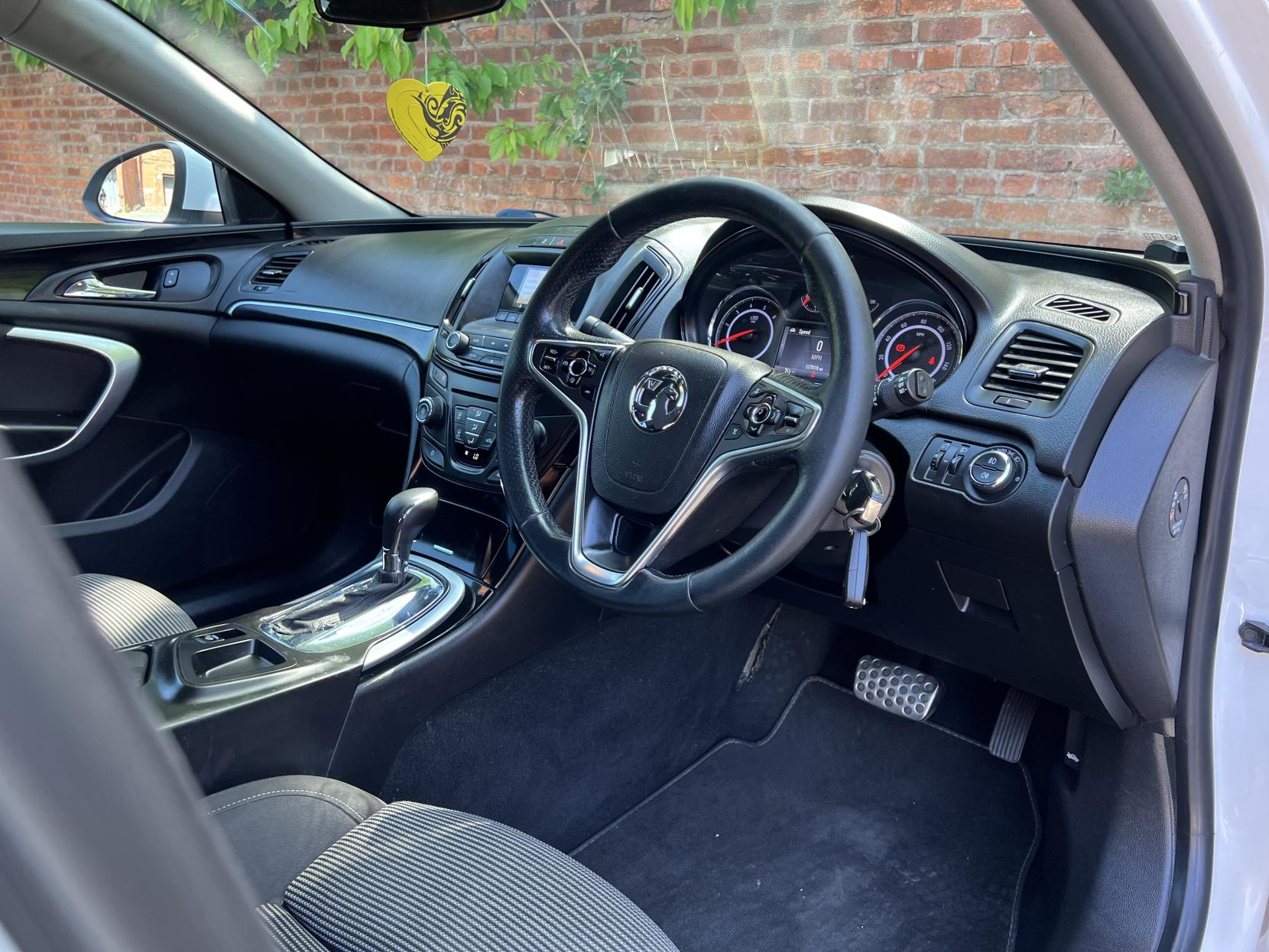 Vauxhall Insignia 1.6