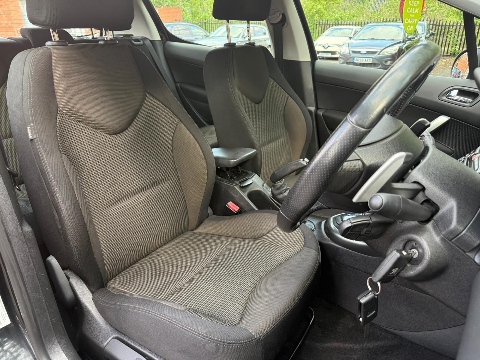 Peugeot 308 1.6 e-HDi Active Hatchback 5dr Diesel EGC Euro 5 (s/s) (112 ps)