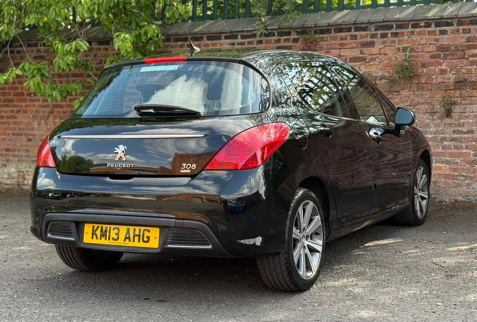 Peugeot 308 1.6 e-HDi Active Hatchback 5dr Diesel EGC Euro 5 (s/s) (112 ps)
