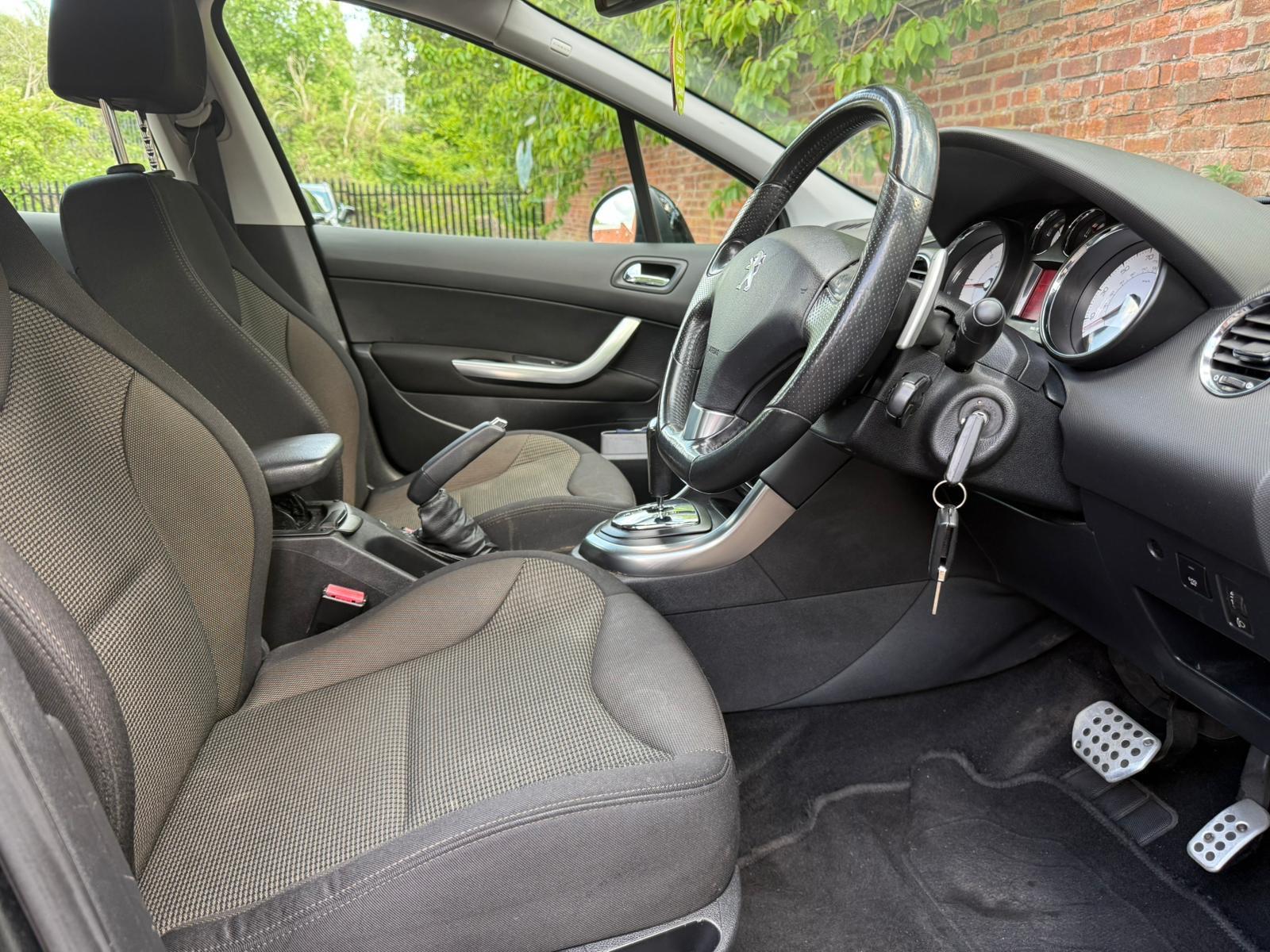 Peugeot 308 1.6 e-HDi Active Hatchback 5dr Diesel EGC Euro 5 (s/s) (112 ps)