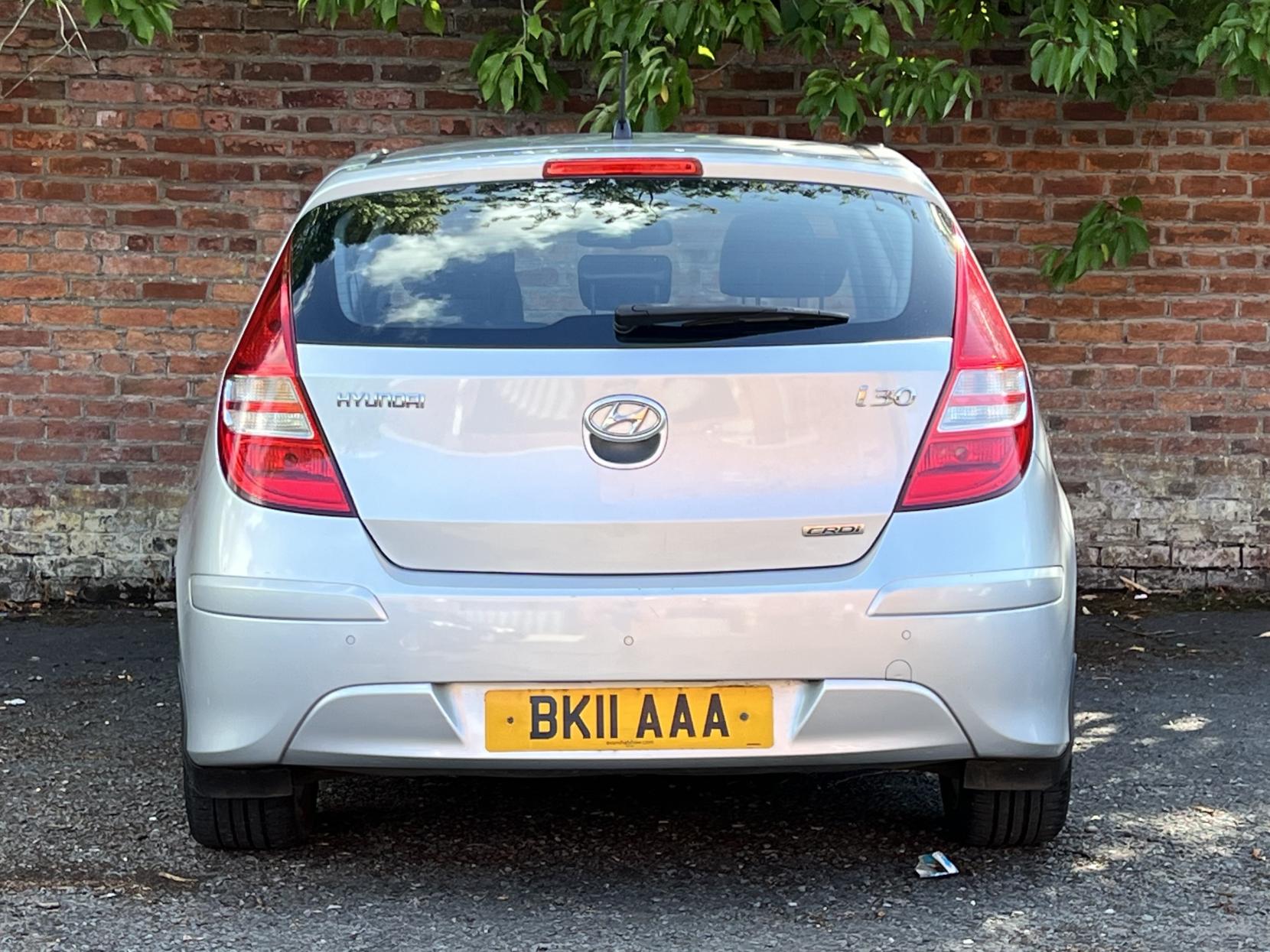 Hyundai i30 1.6 CRDi Premium Hatchback 5dr Diesel Auto Euro 4 (115 ps)