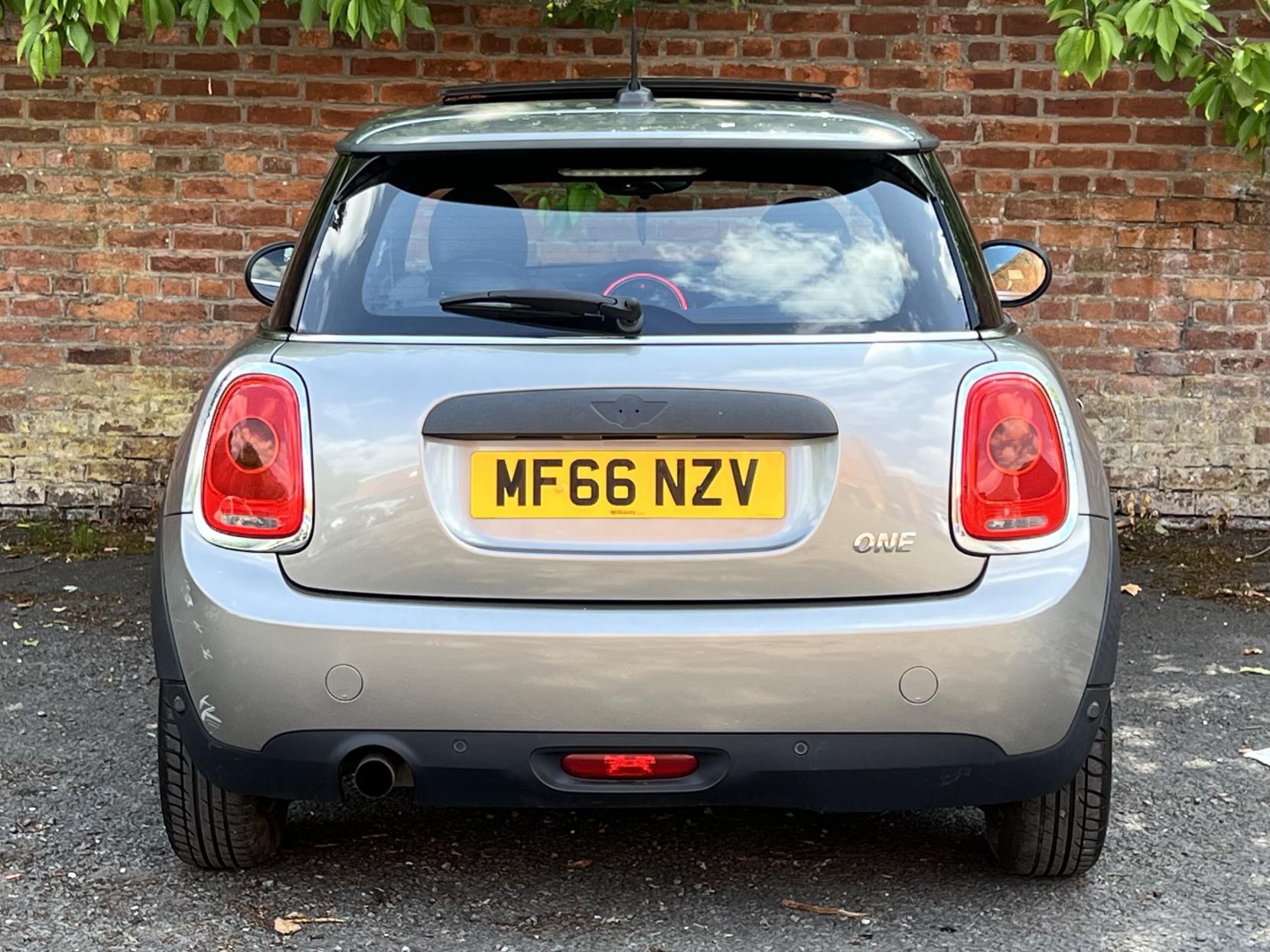 MINI Hatch 1.2 One Hatchback 3dr Petrol Auto Euro 6 (s/s) (102 ps)